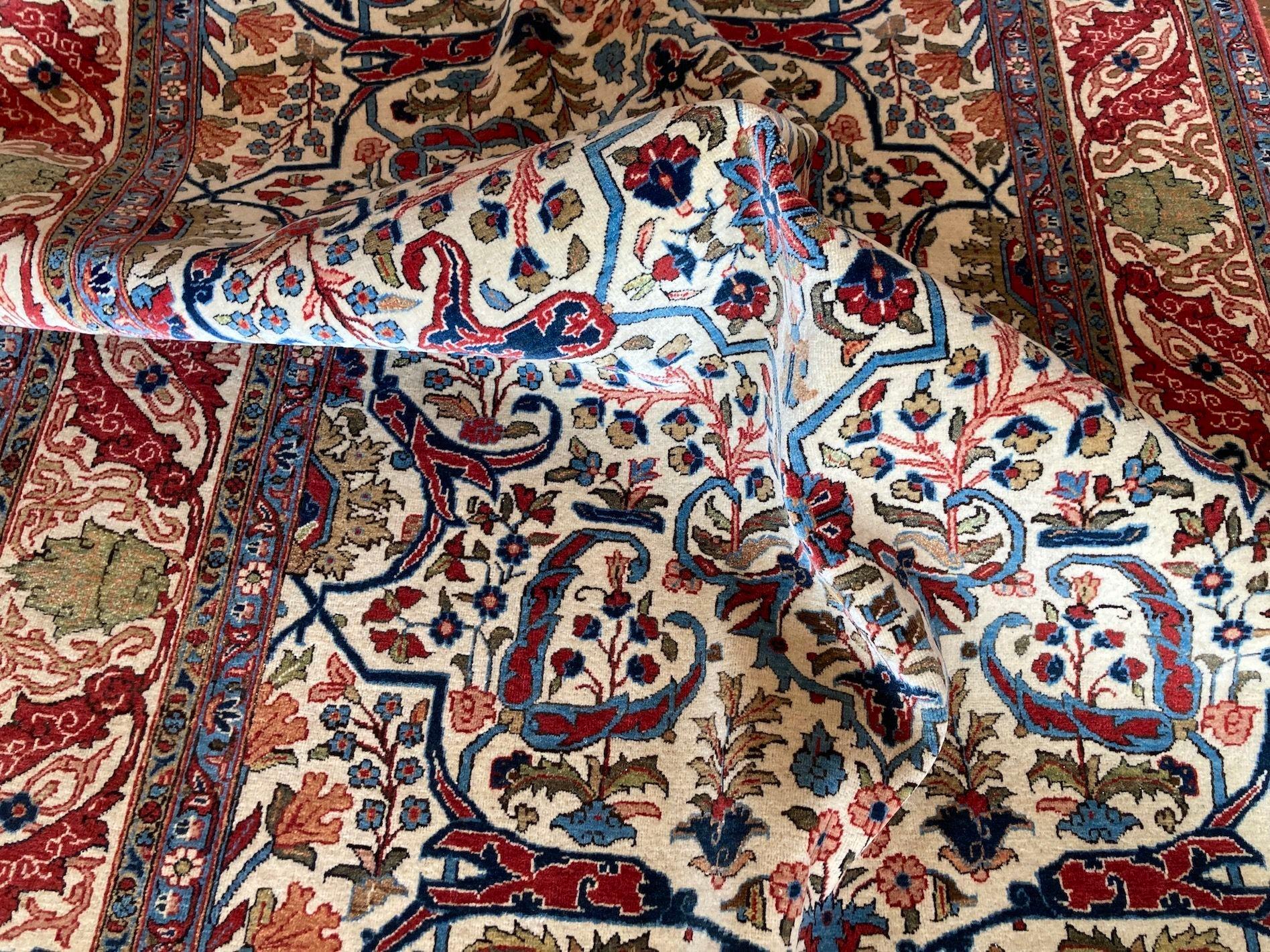 Antique Qum Rug 2.10m x 1.36m For Sale 11