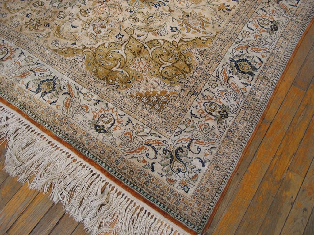 Mid 20th Century Persian Silk Qum Carpet In Good Condition For Sale In New York, NY