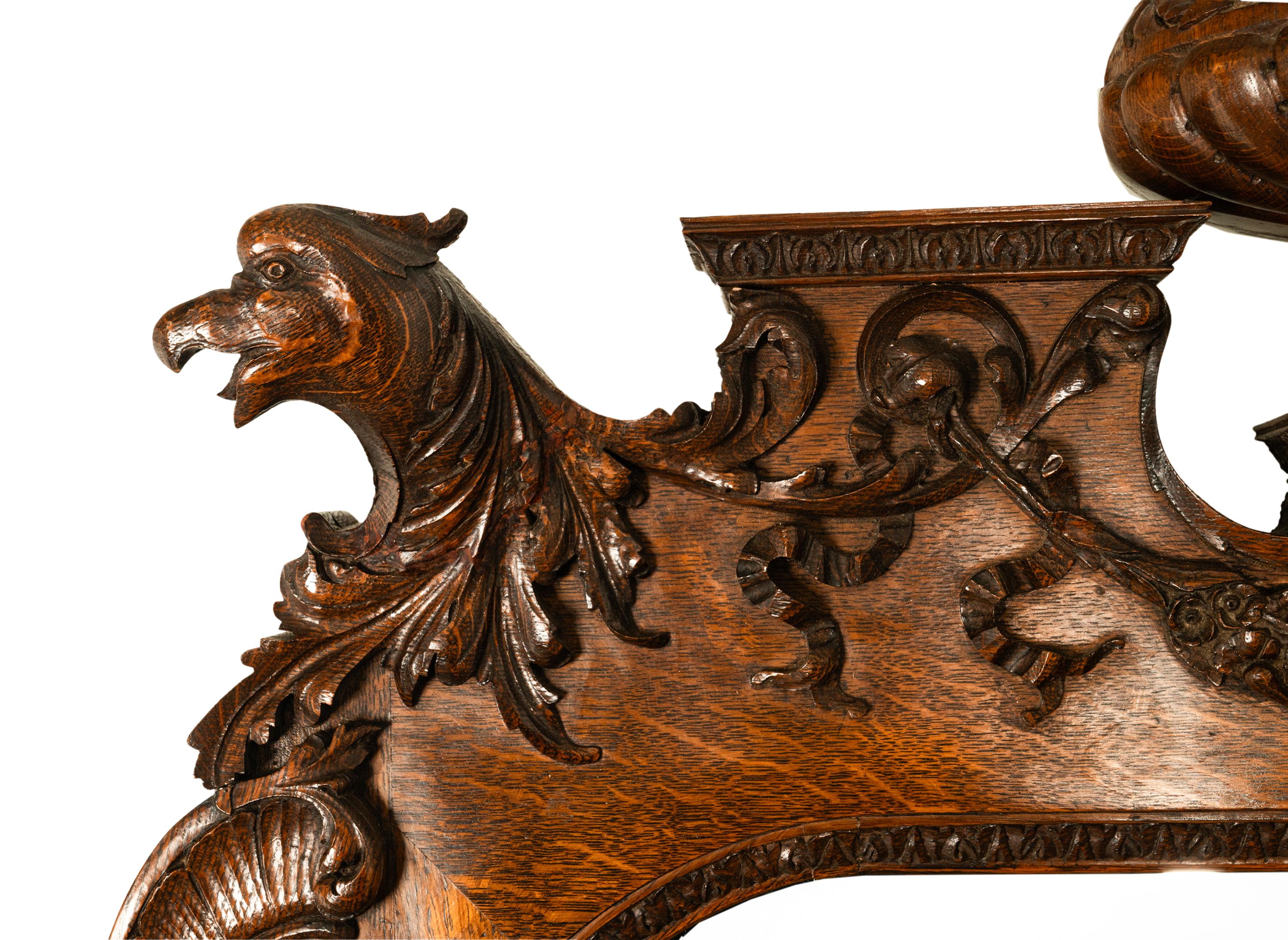 Antike R.J. Horner & Co. Monumental geschnitzte Oak Figural Griffins Hall Bank 1890 im Angebot 2