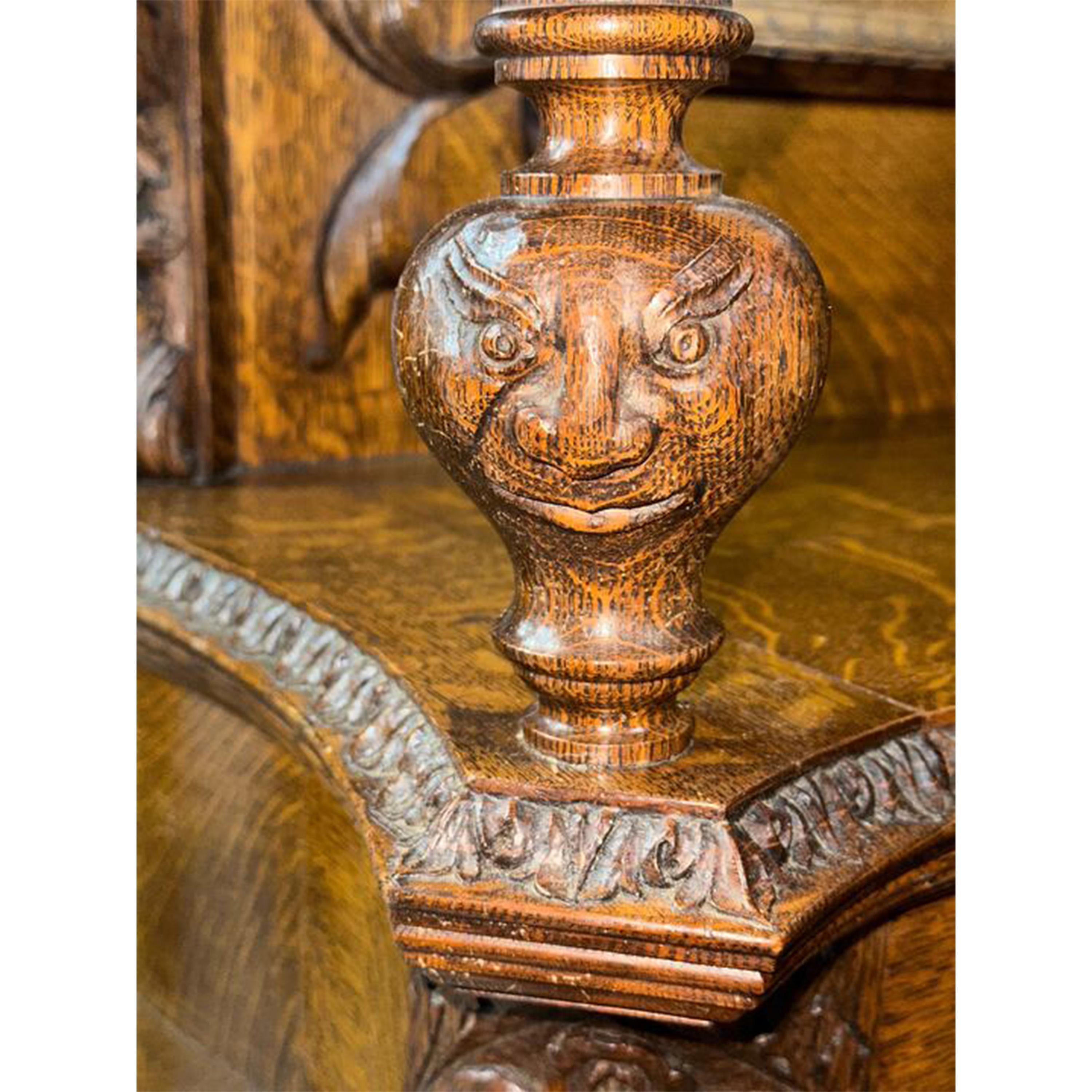 Antike R.J. Horner & Co. Monumental geschnitzte Oak Figural Griffins Hall Bank 1890 im Angebot 12