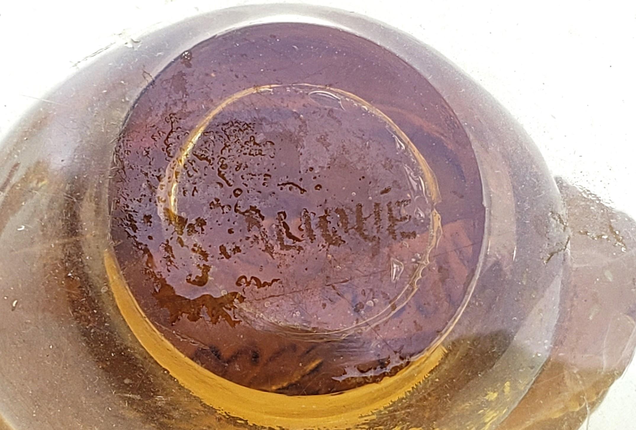 Antike R. Lalique Honey Bernstein Pin Dish oder Vide Poche mit Blumenstrauß im Angebot 2