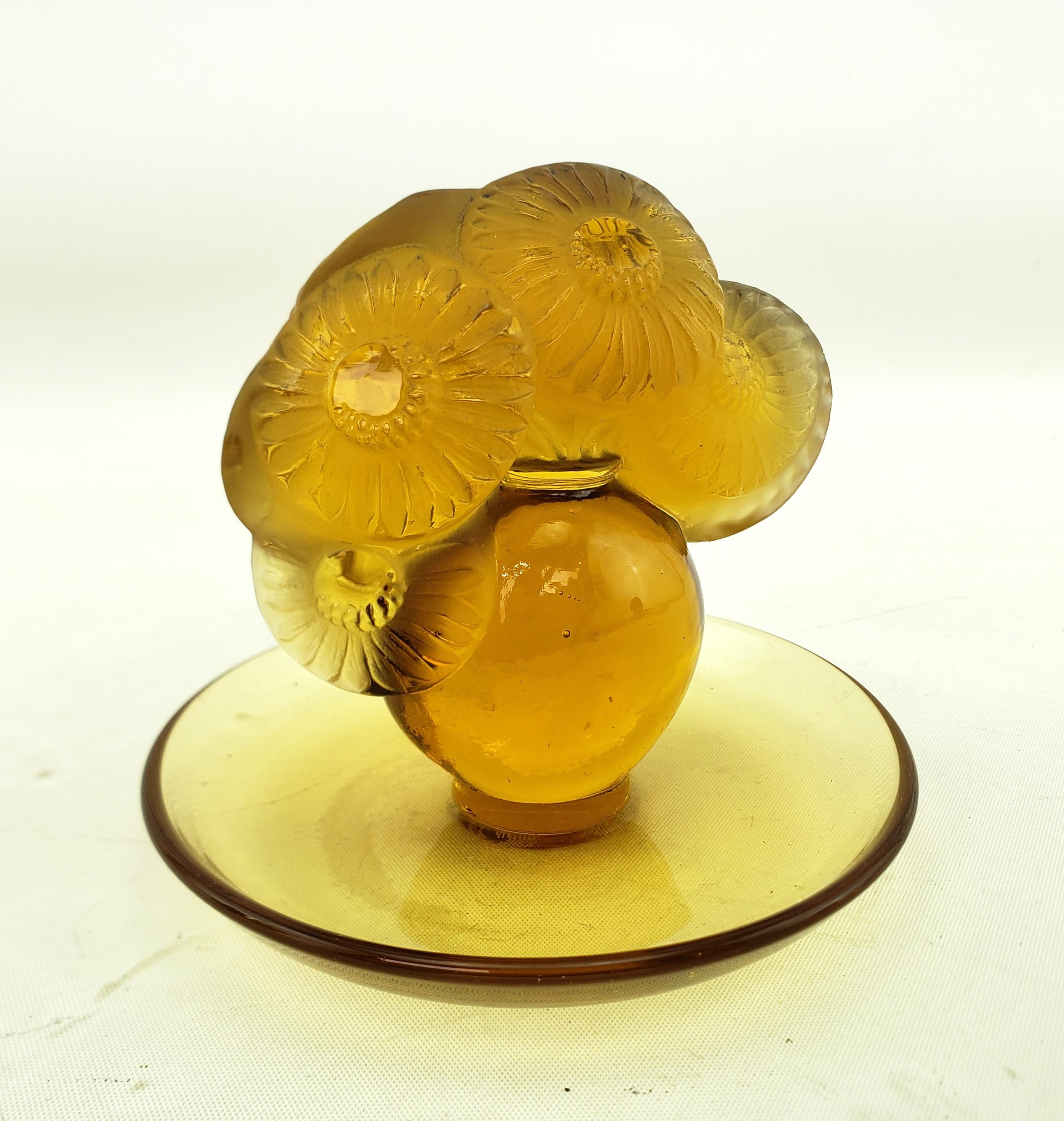 Molded Antique R. Lalique Honey Amber Pin Dish or Vide Poche with Floral Bouquet For Sale