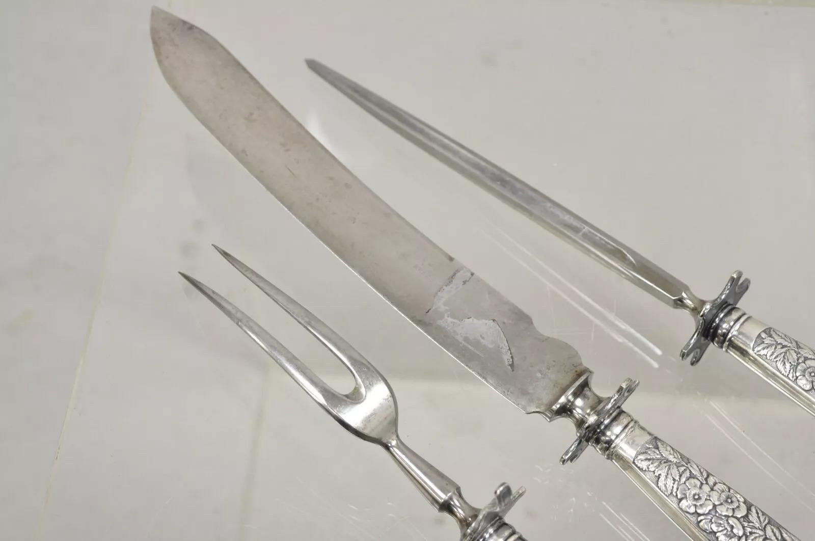 Antique R Wallace & Sons Victorian Silver Plated Repousse Meat Carving Set - 3Pc In Good Condition For Sale In Philadelphia, PA