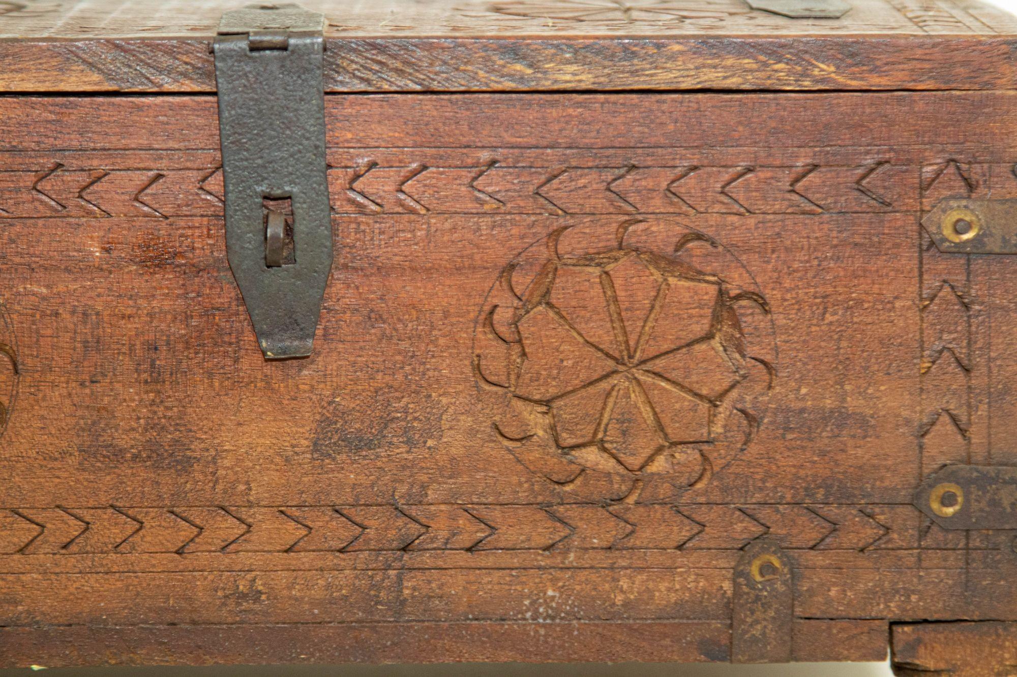 Antique Rajasthani Footed Chest Box India 1900's For Sale 10