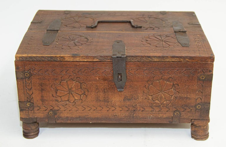 Teak Masala Box From Rajasthan - Ca 1900 Teak Masala Box From Rajasthan - Ca 1900