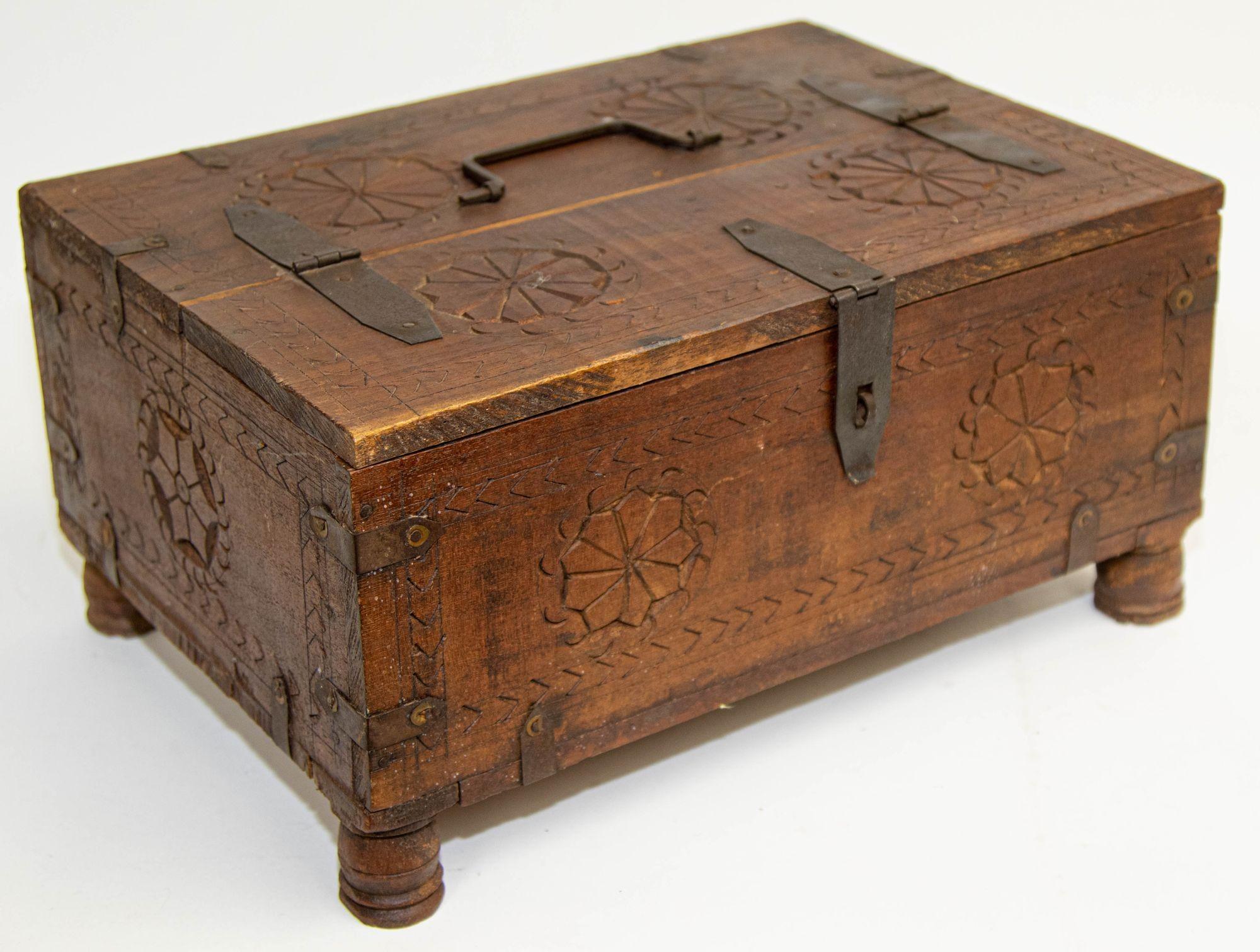 Antique Rajasthani Footed Chest Box India 1900's For Sale 1