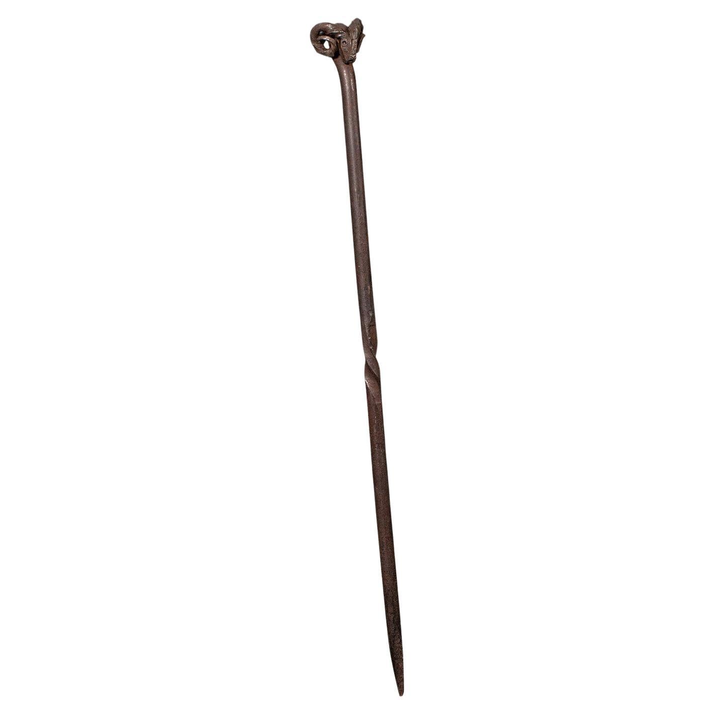 Póker de fuego antiguo de cabeza de carnero, hierro forjado inglés, aries, chimenea, eduardiano