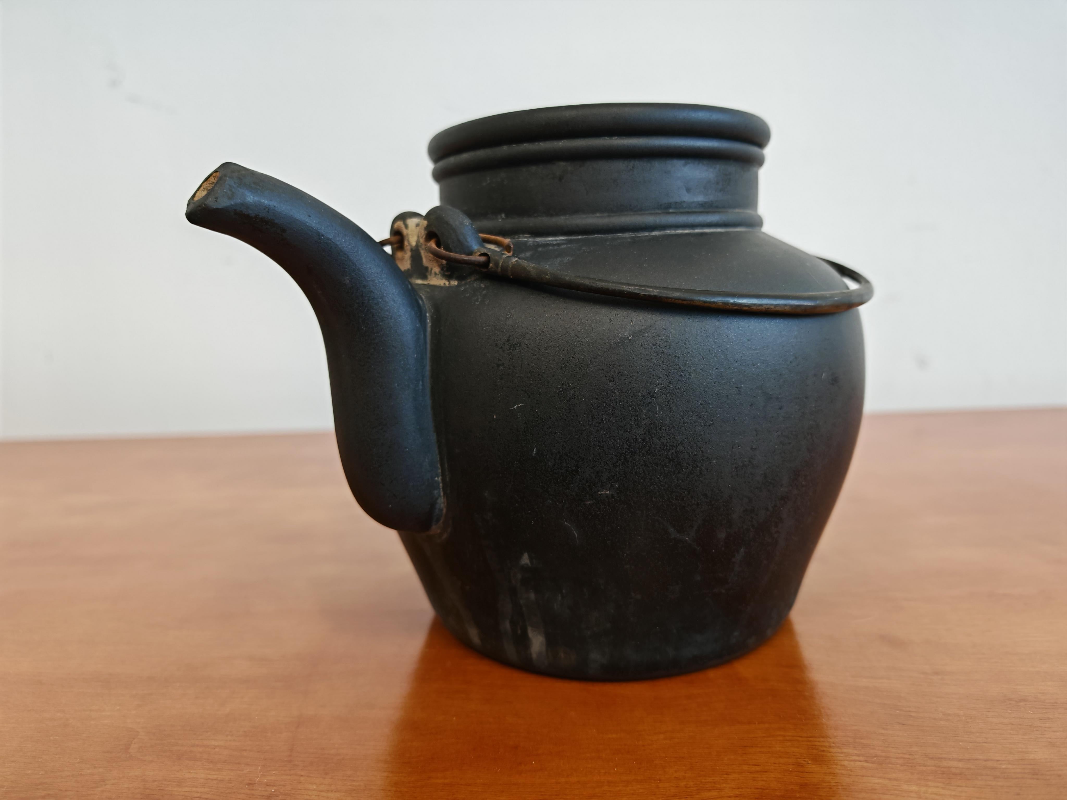 Exportation chinoise Rare théière Yixing noire ancienne, dynastie Qing, Yinkow, Chine 1910s en vente