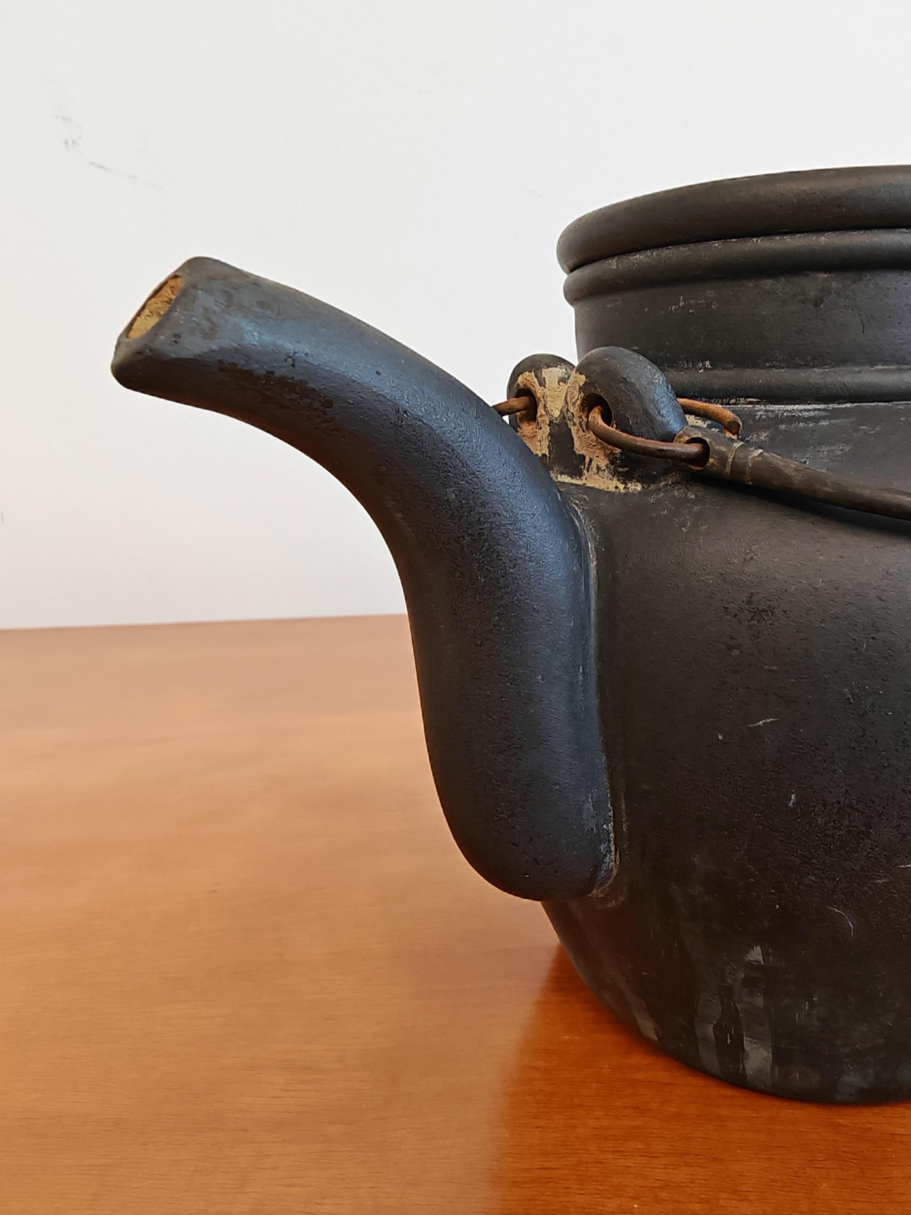 Chinois Rare théière Yixing noire ancienne, dynastie Qing, Yinkow, Chine 1910s en vente