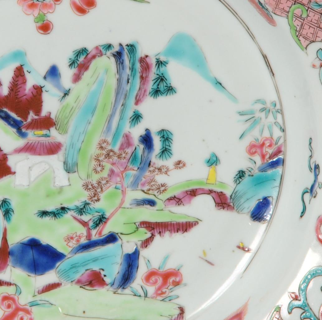 Porcelaine Ancienne et rare assiette de paysage chinoise Famille Rose 18c Yongzheng/Qianlong China en vente