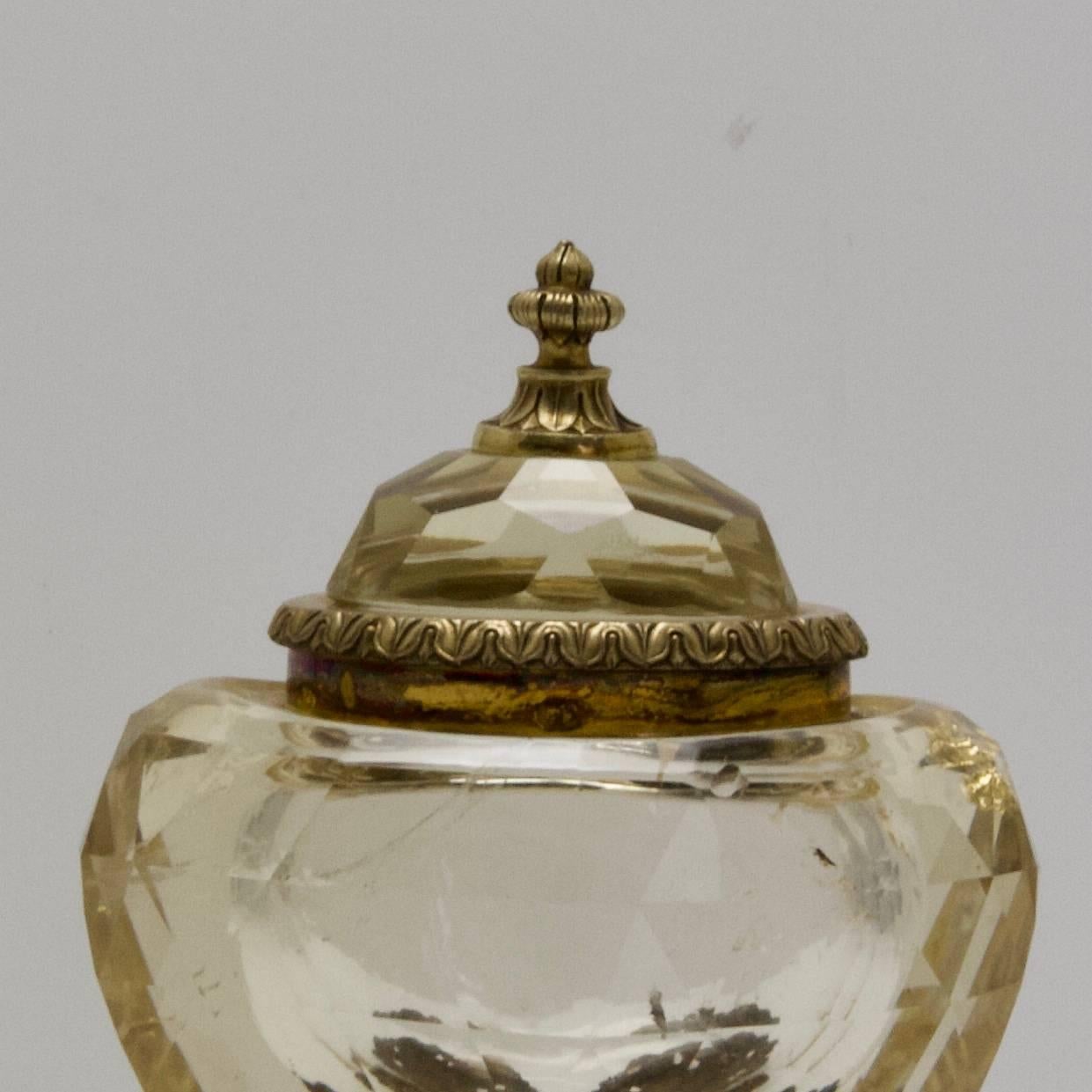 Antique Rare Citrine and Vermeil Perfume Bottle Made in Paris, circa 1810 For Sale 4