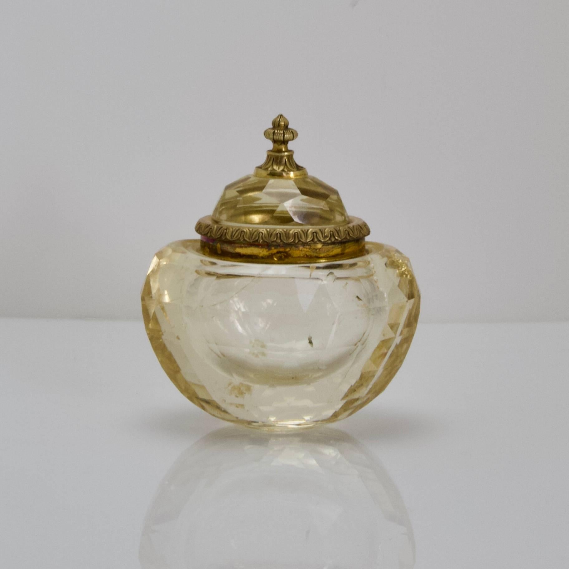 Hand-Crafted Antique Rare Citrine and Vermeil Perfume Bottle Made in Paris, circa 1810 For Sale
