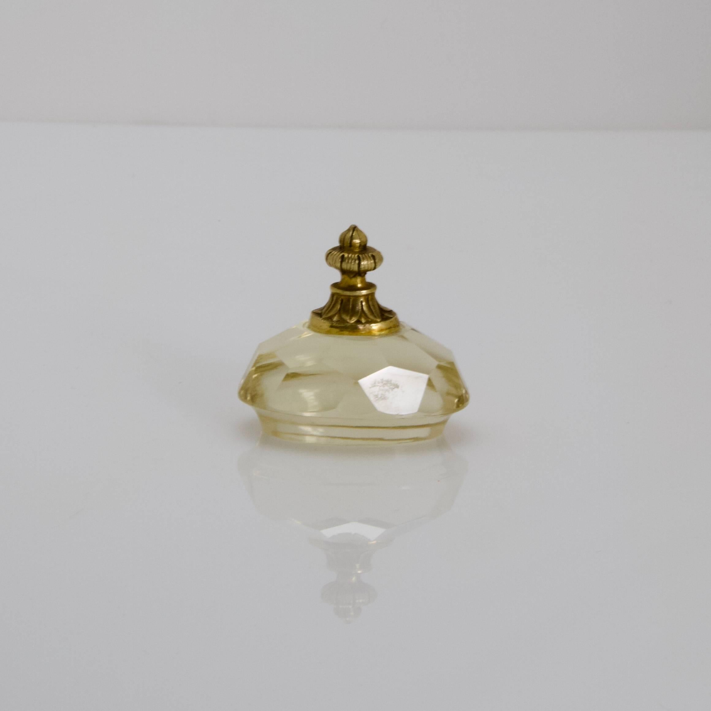 Antique Rare Citrine and Vermeil Perfume Bottle Made in Paris, circa 1810 For Sale 1