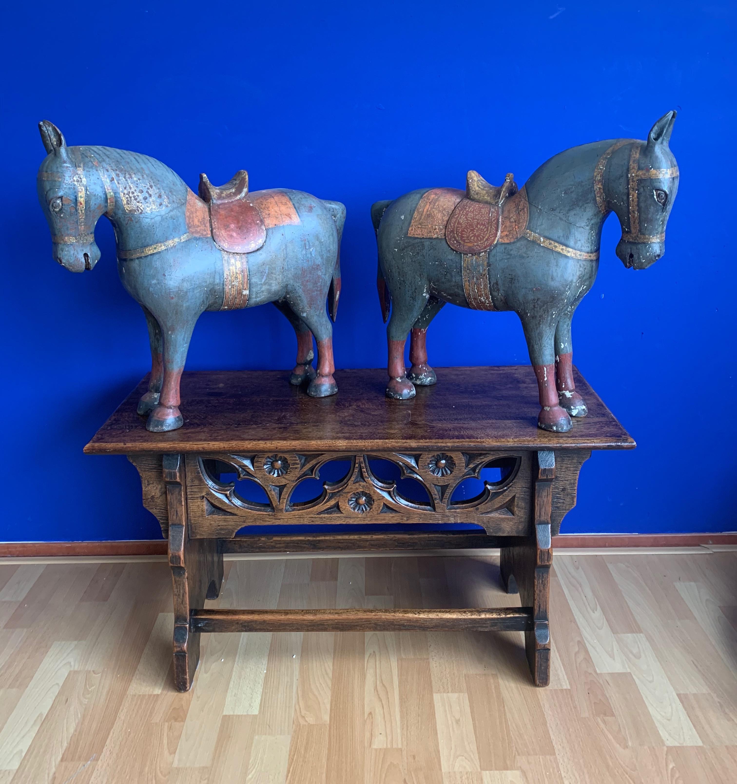 Antique:: rare & Paire de sculptures de chevaux sculptées et peintes à la main en vente 5