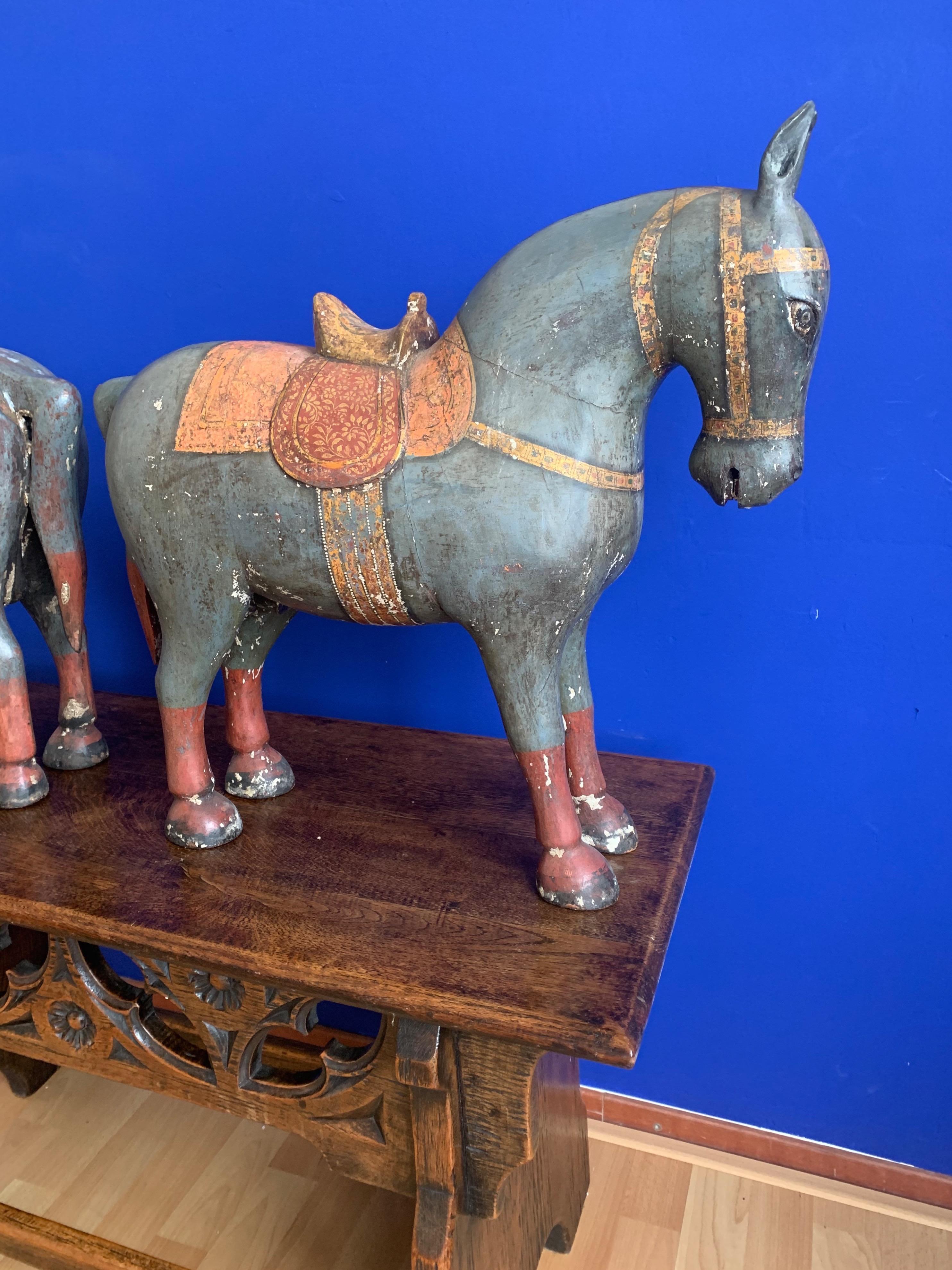 Antique:: rare & Paire de sculptures de chevaux sculptées et peintes à la main en vente 12