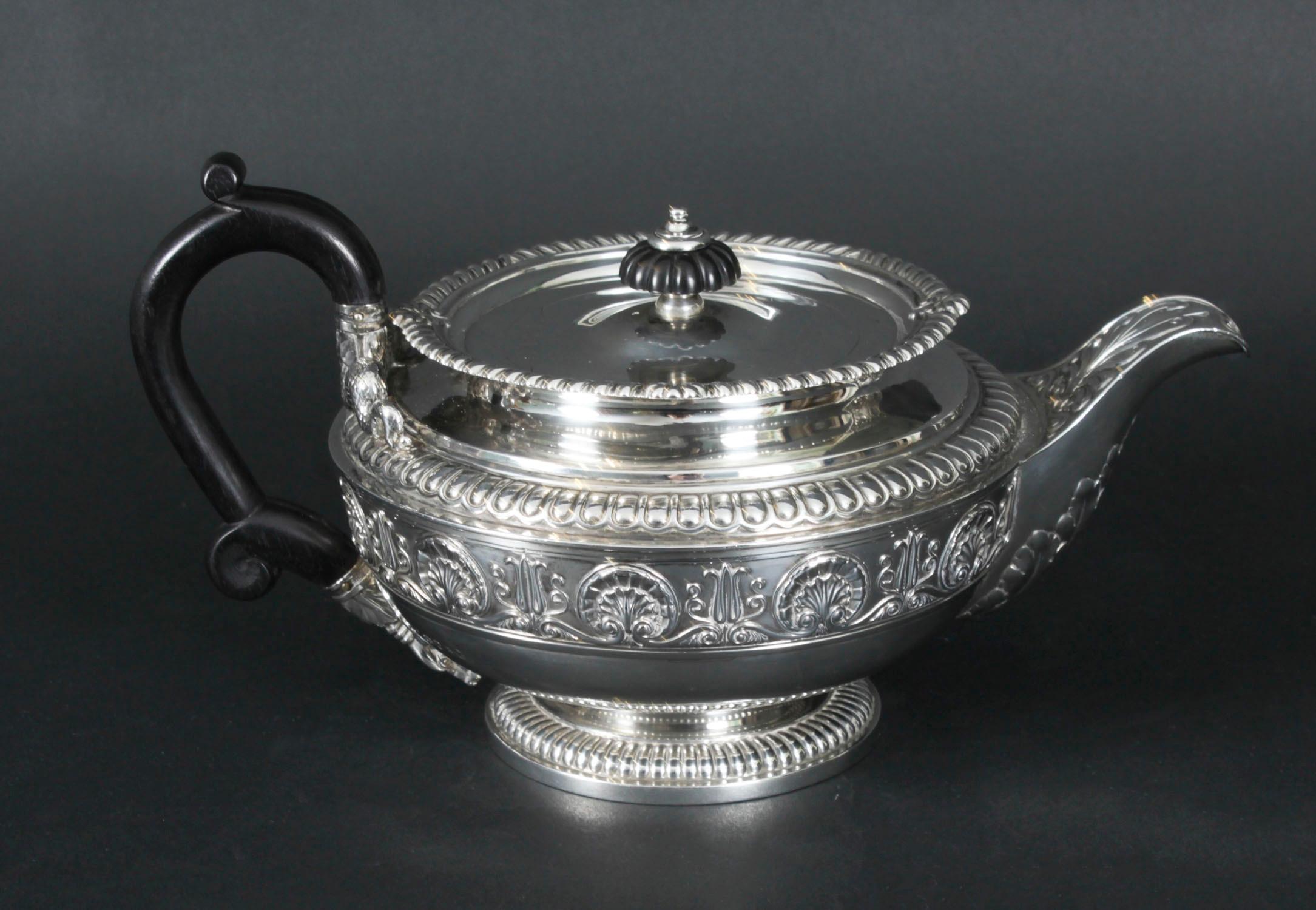 Antigua y rara tetera georgiana de plata de ley de Paul Storr 1812 Siglo XIX Jorge III en venta