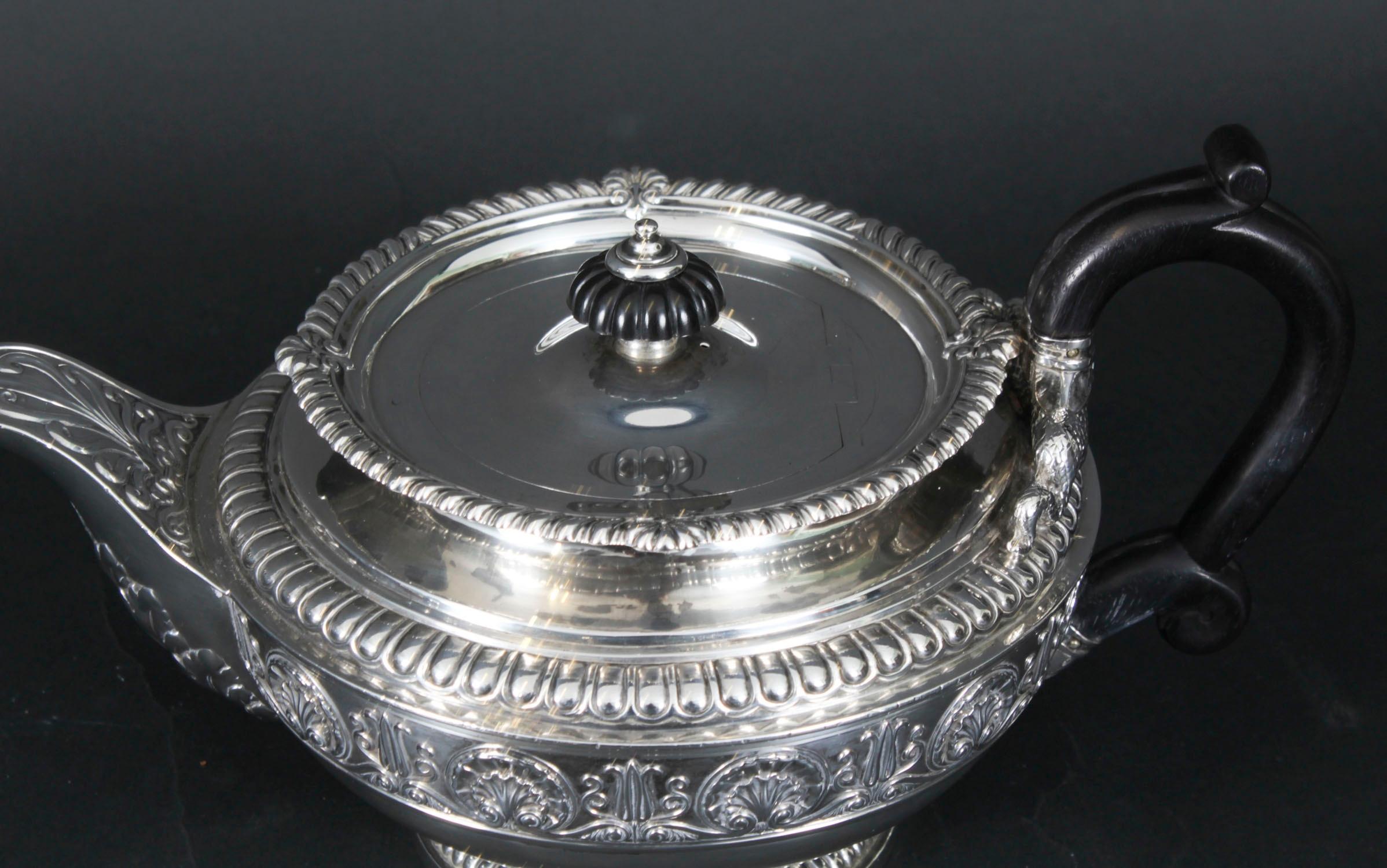 Antigua y rara tetera georgiana de plata de ley de Paul Storr 1812 Siglo XIX en venta 2