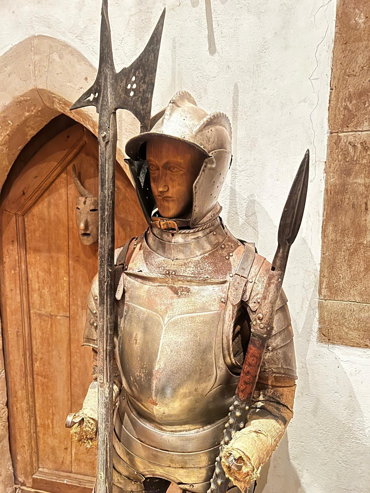 Antique Rare Italian 16th Century Infantry Armour with Burgonet Helmet & Halberd For Sale 2