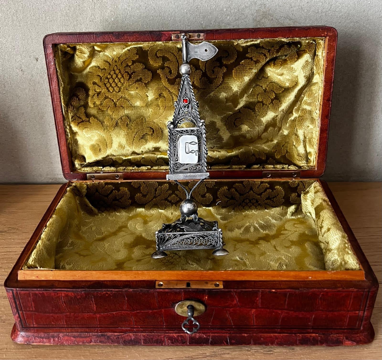 This is an extremely rare and absolutely magnificent filigrane made 18th century silver spice tower. It has been crafted in Germany and hallmarked in two places with number 12. The German and Austrian hallmark in the 18th century, which was called