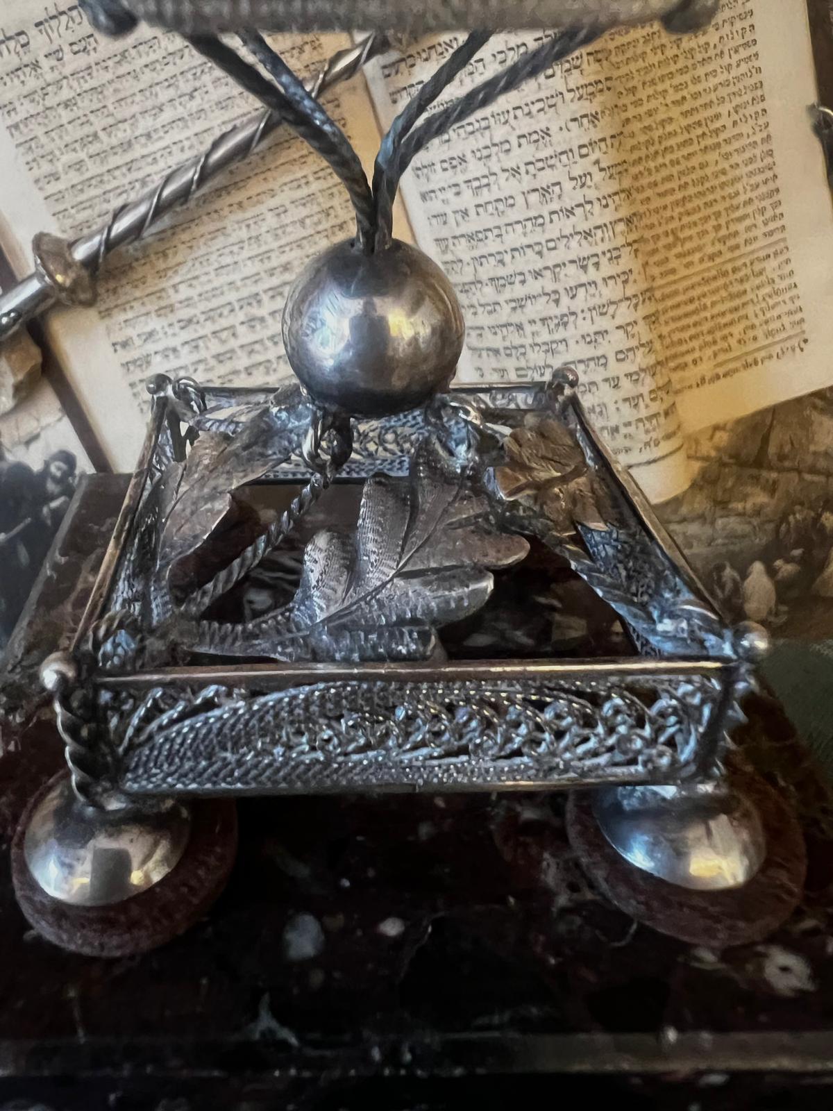 Antique Rare Judaica Silver Spice Tower 18th century Germany For Sale 6