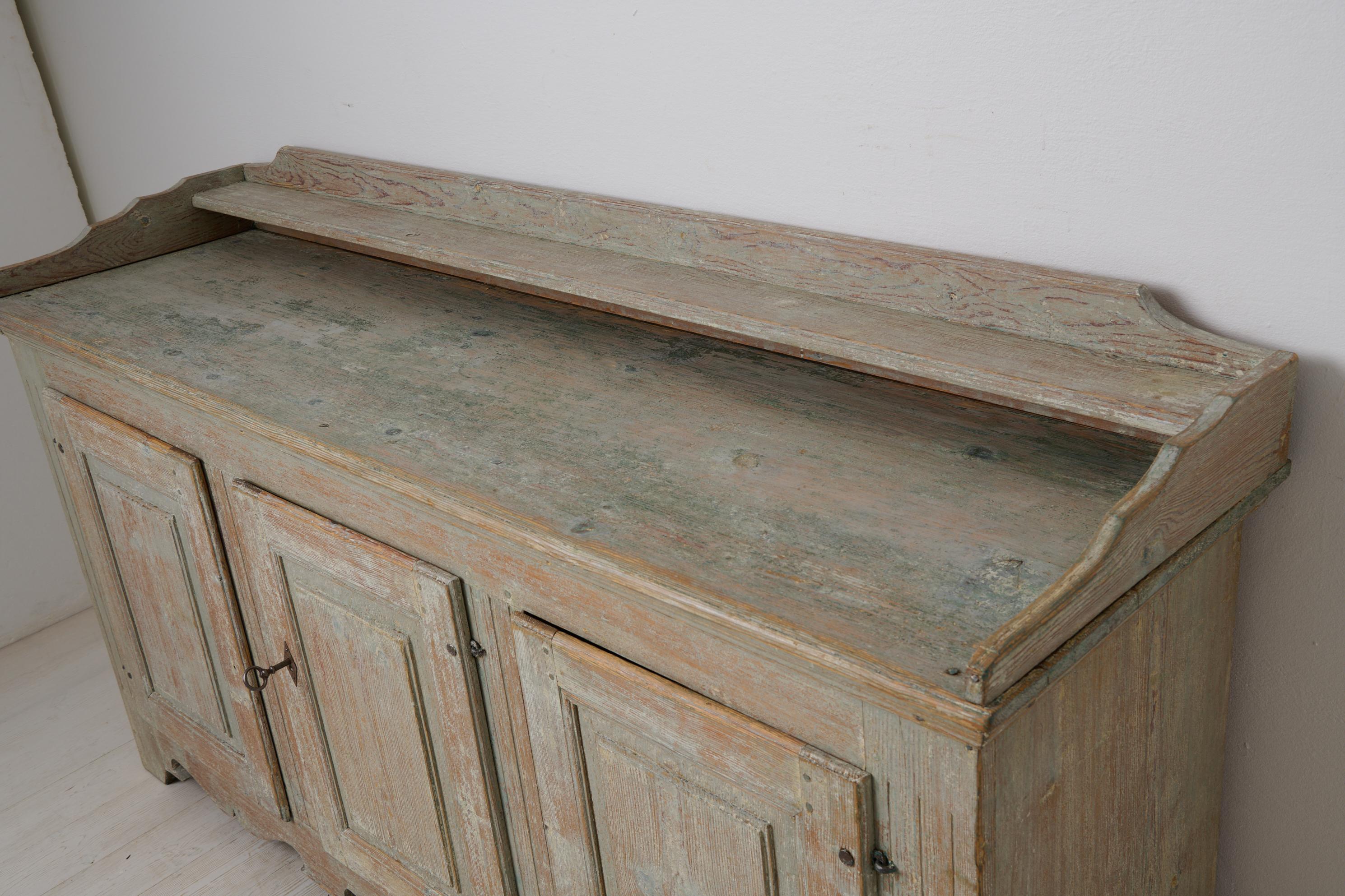 Antique Rare Low and Wide Northern Swedish Sideboard from the Gustavian Period For Sale 4