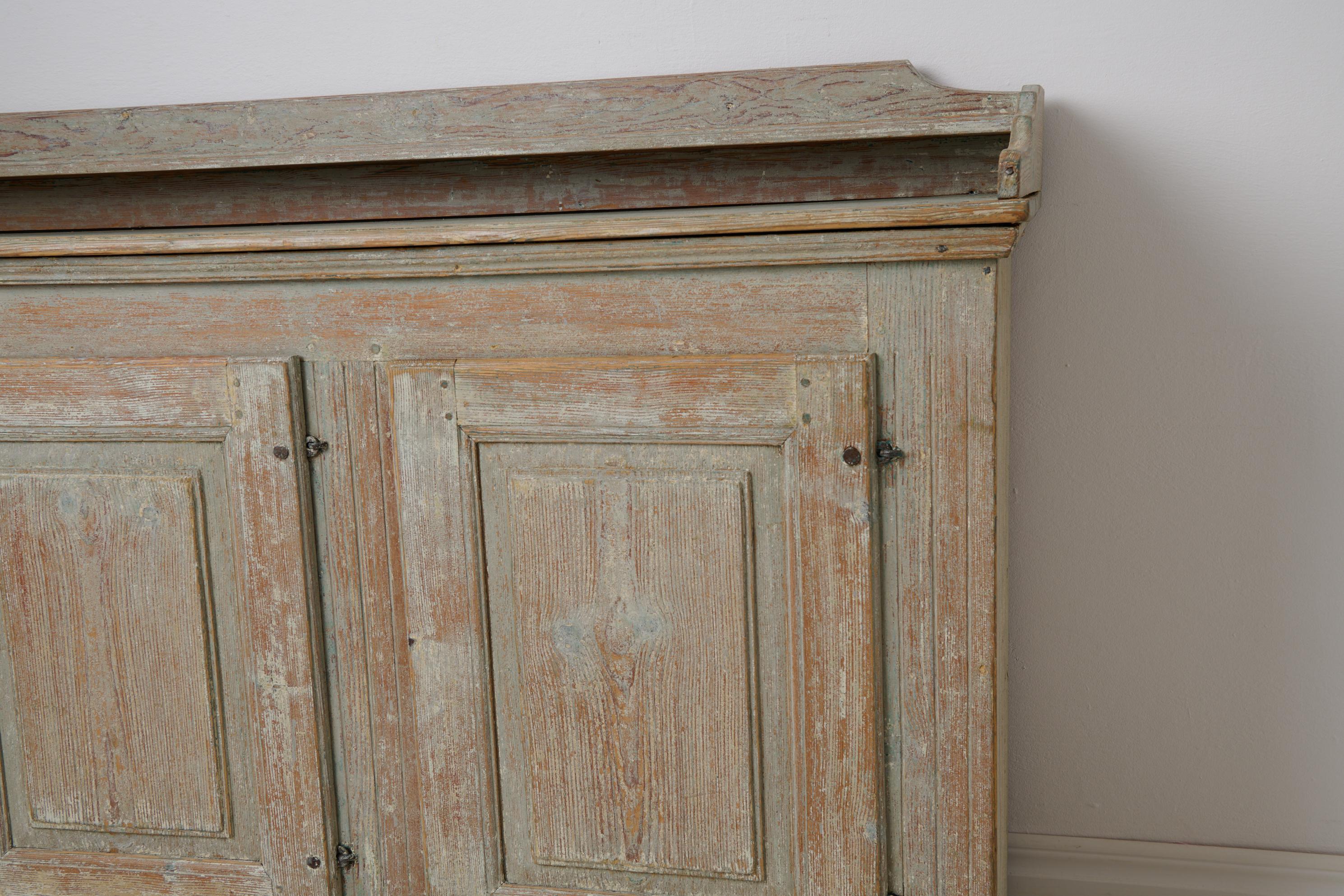 Antique Rare Low and Wide Northern Swedish Sideboard from the Gustavian Period For Sale 5