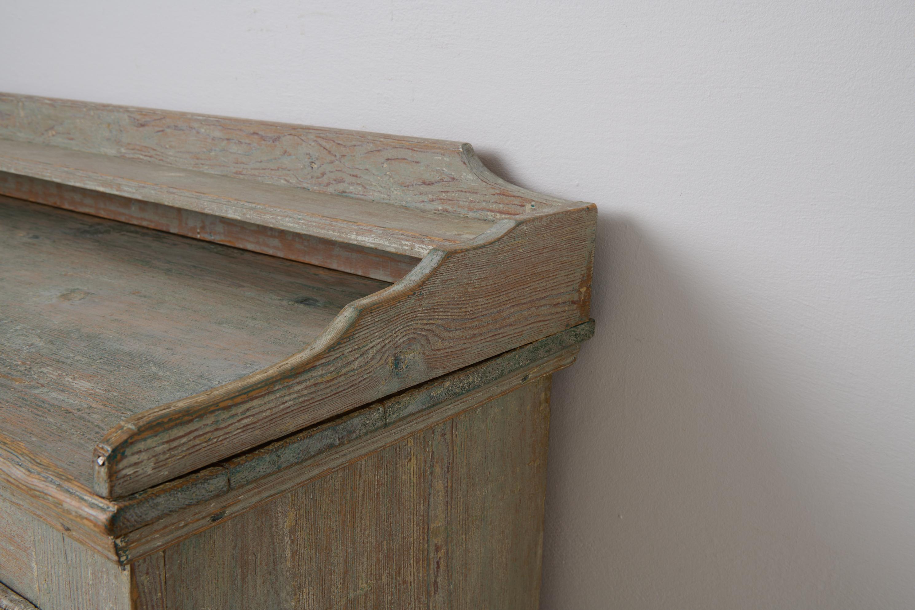 Antique Rare Low and Wide Northern Swedish Sideboard from the Gustavian Period For Sale 7