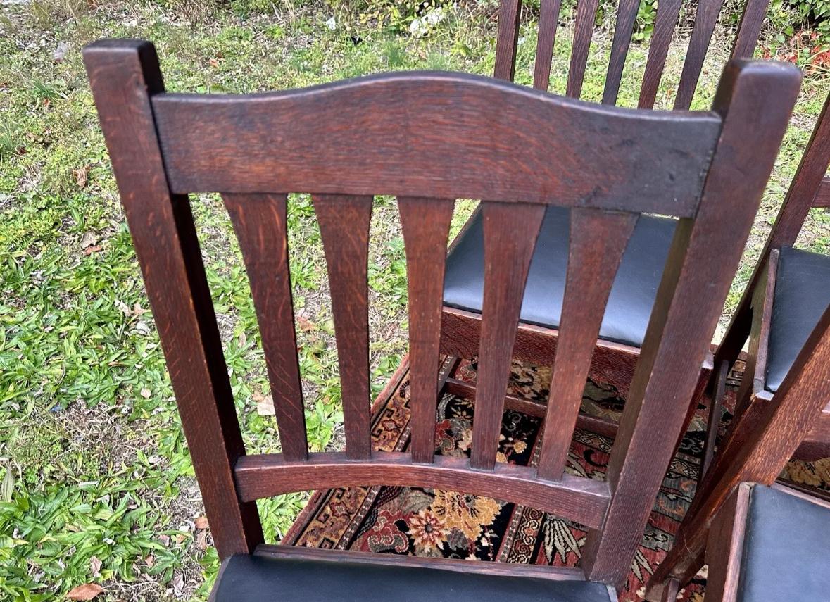 Antique Rare Set Of Seven (7) Gustav Stickley Bungalow Chairs circa 1901 - W7218 In Good Condition For Sale In Shamokin Dam, PA