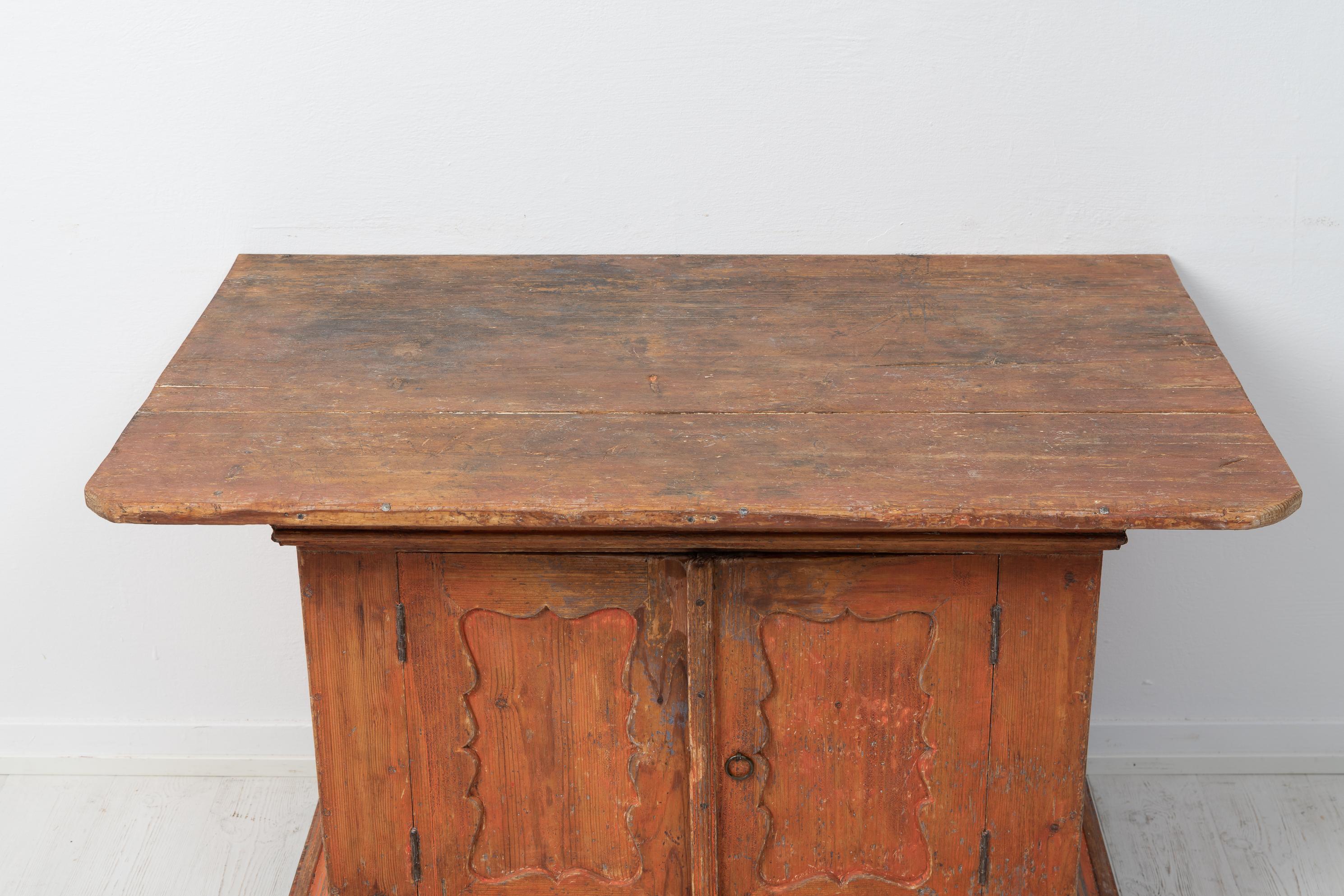 Antique Rare Swedish Folk Art Authentic Pine Rustic Sideboard For Sale 4