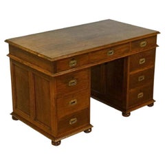 Antiguo y raro escritorio de pedestal de campaña militar Victoria Regina, circa 1880