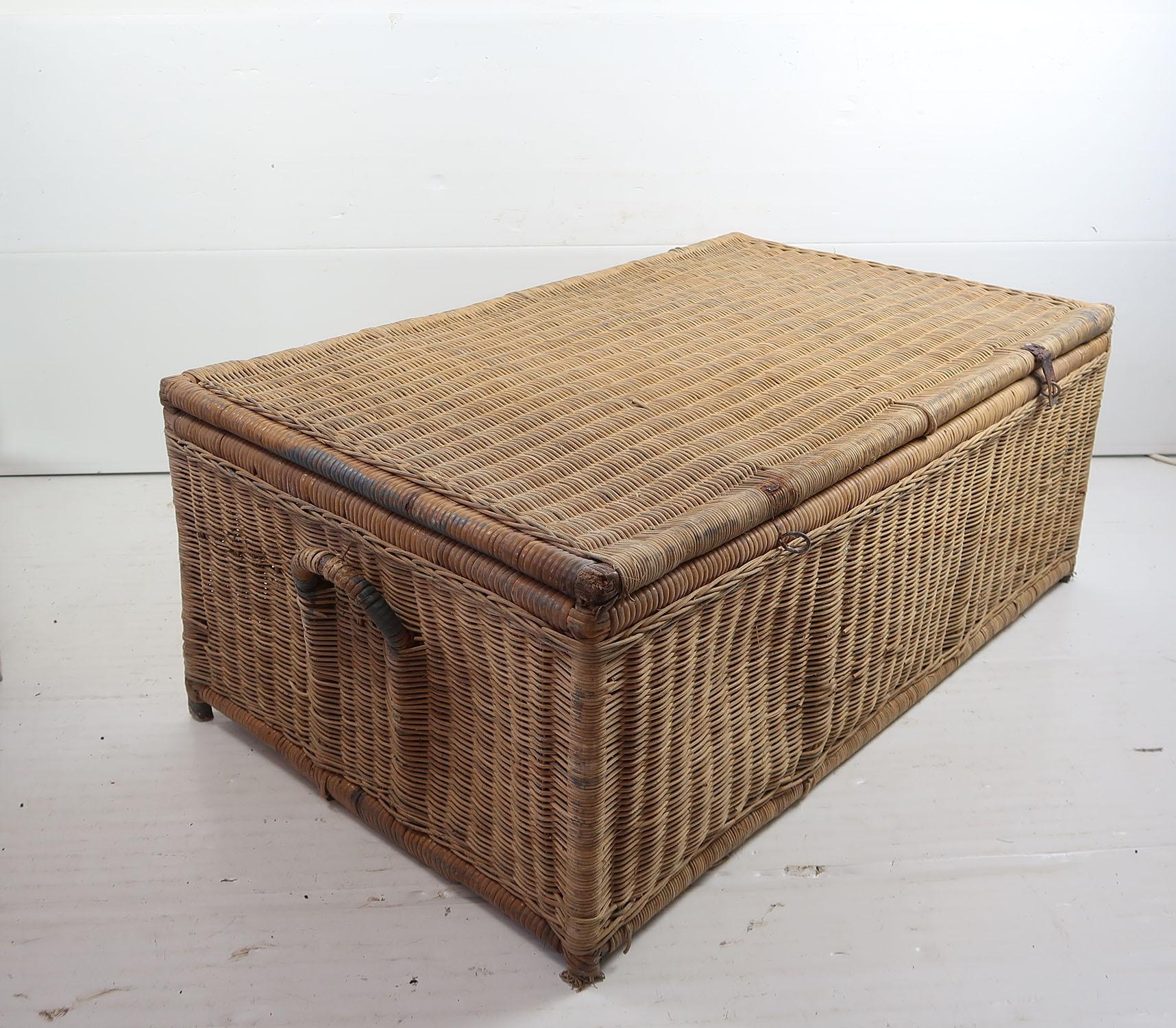 Antique Rattan Travelling Trunk, English 19th Century In Good Condition In St Annes, Lancashire