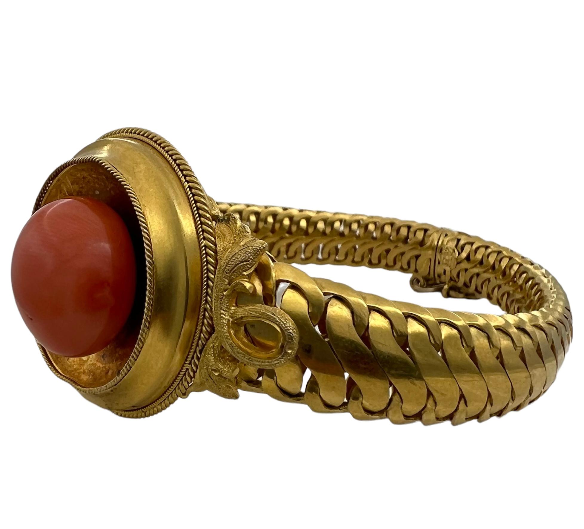 Antique RD Coral & 14K Yellow Gold Bracelet  For Sale 1