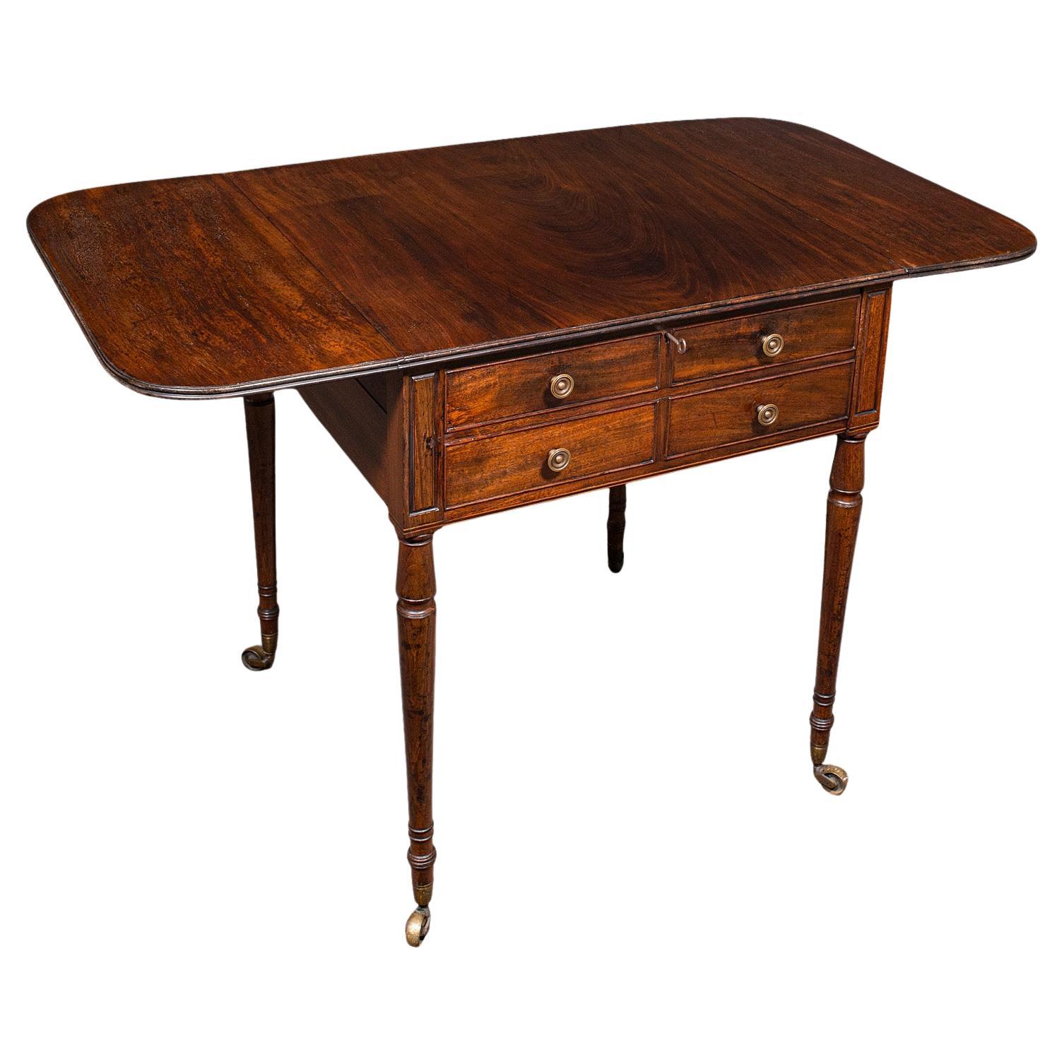 Antique Reader
s Table, English, Pembroke, Drop Leaf, Occasional, Regency, 1820 in vendita