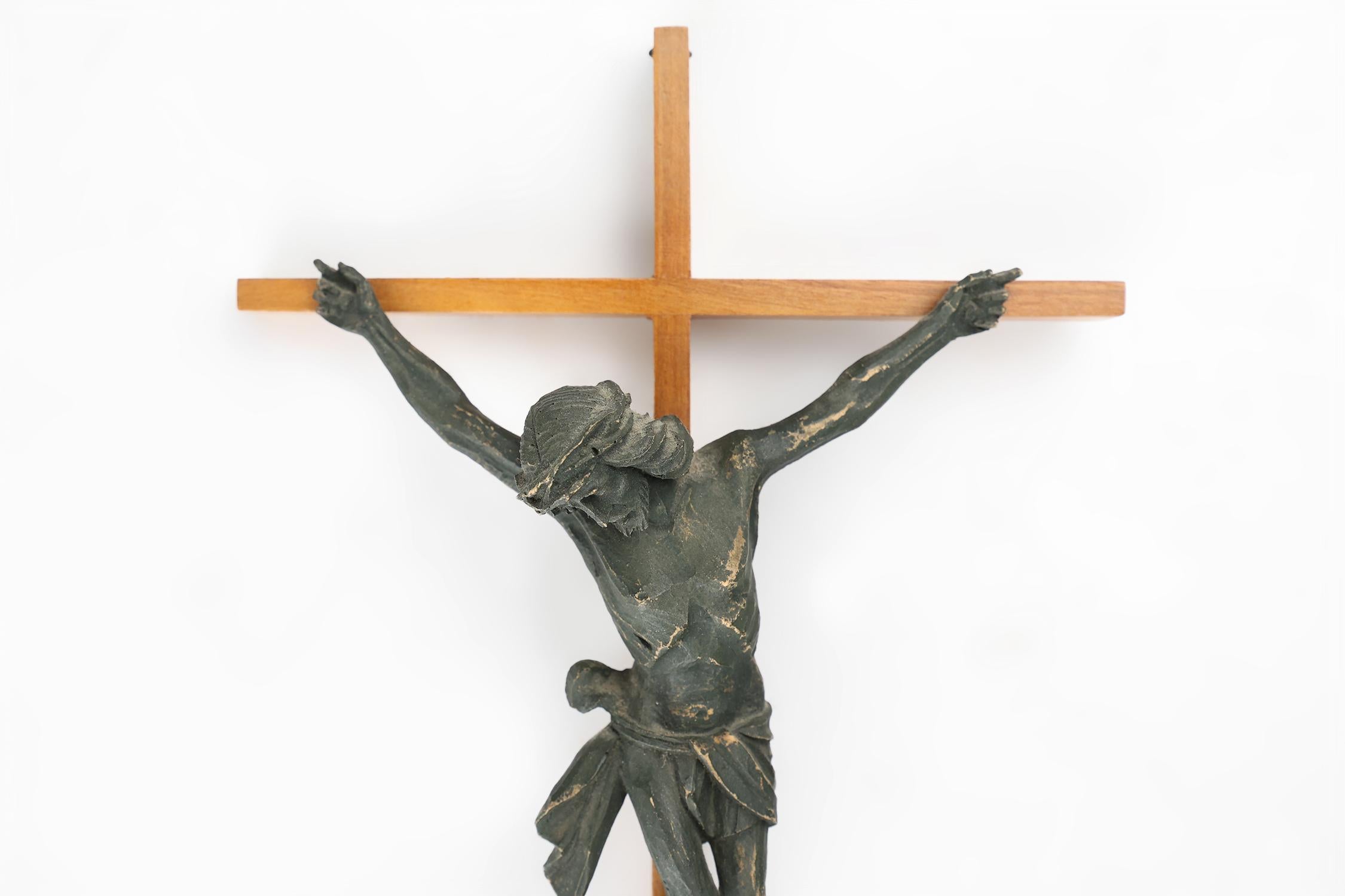 Rustic Antique realistic wooden crucifix, France ca. 1850 For Sale