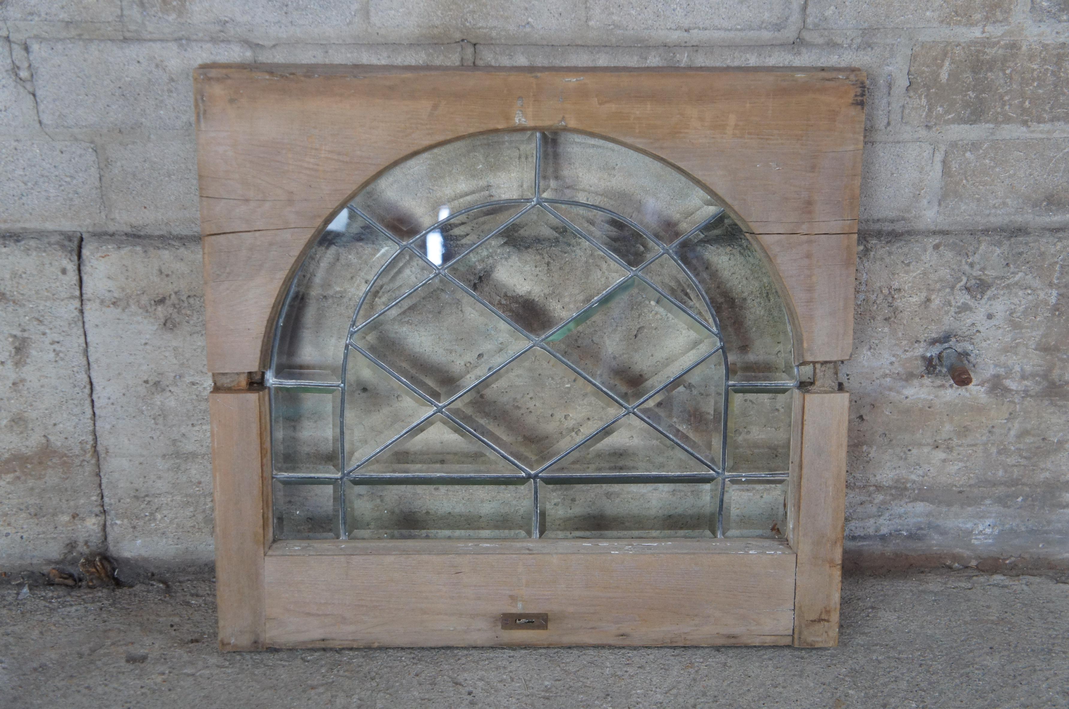 Antique Reclaimed Rectangular Leaded Glass Transom Window Insert Palladium In Good Condition In Dayton, OH
