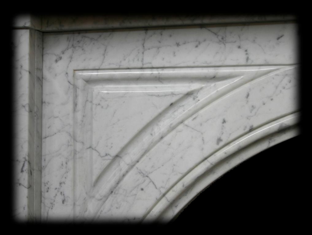 Antique reclaimed Victorian Carrara marble fire surround with arched aperture In Good Condition In Manchester, GB