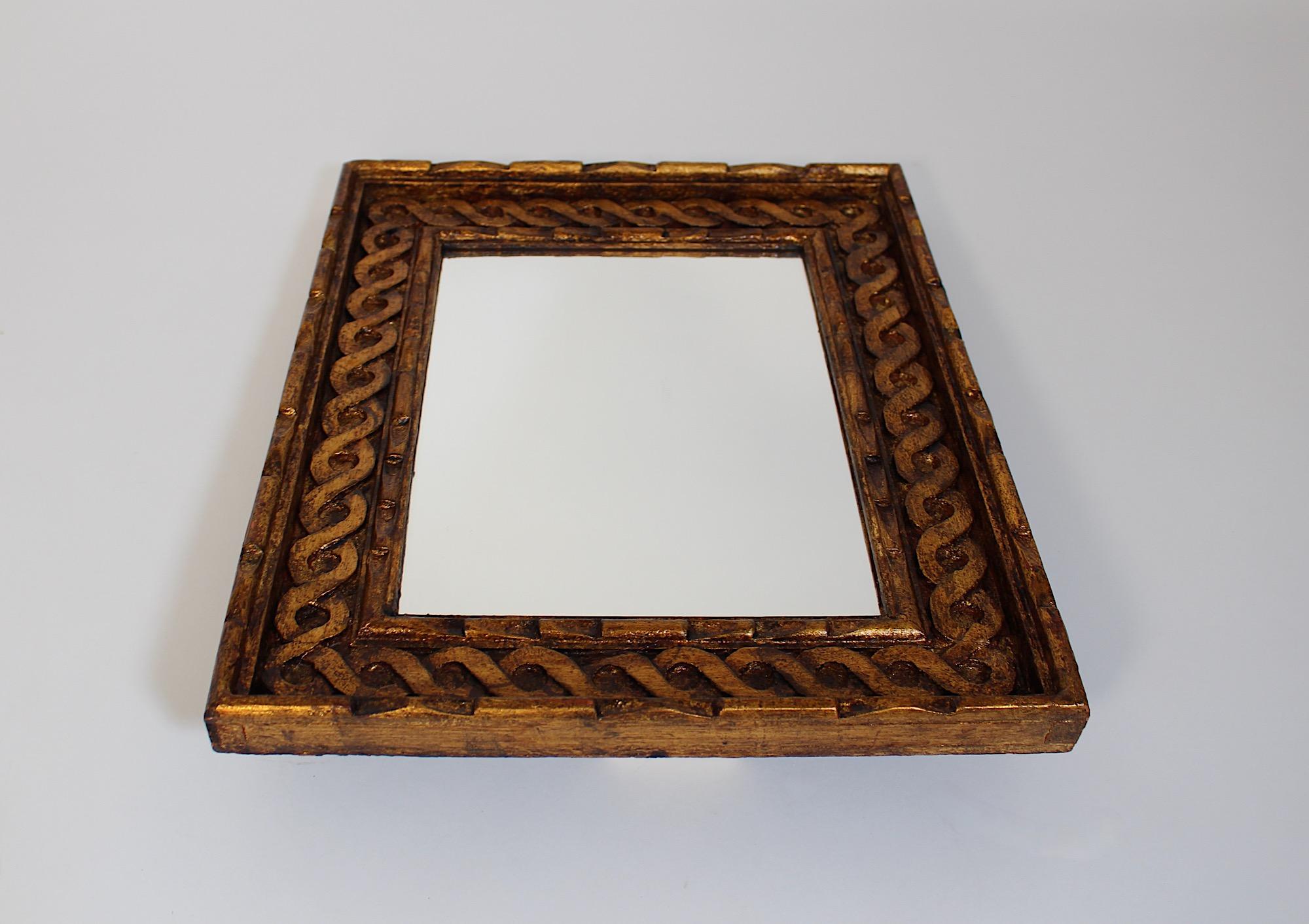 Antiguo Espejo de Pared Rectangular Tallado Madera Dorada circa 1780 Austria en Bueno estado para la venta en Vienna, AT