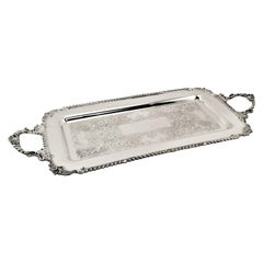 Plateau de service rectangulaire antique en métal argenté avec décoration en corde stylisée