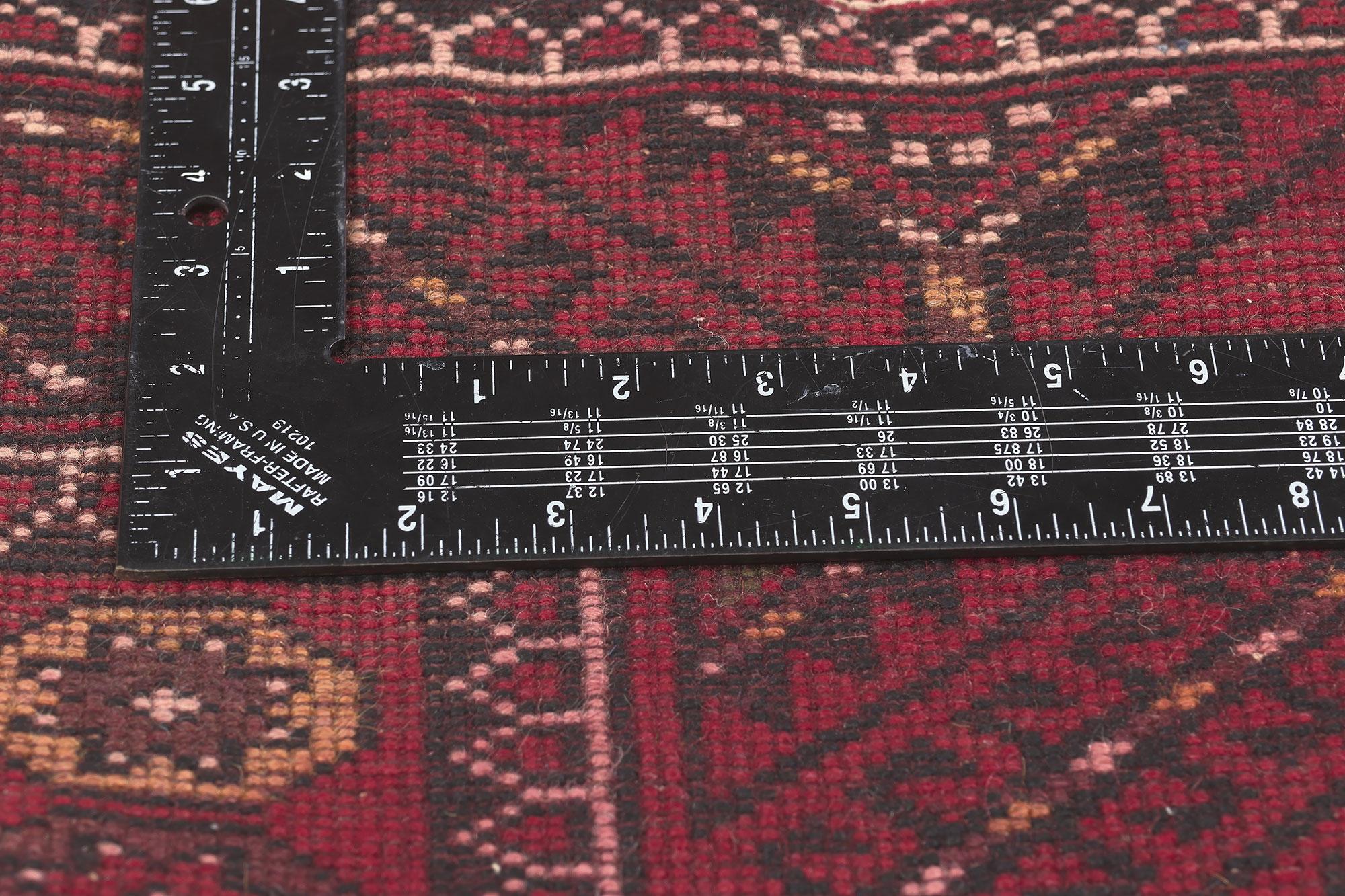Alfombra afgana nómada baluch roja antigua, 05'03 x 09'04 en Bueno estado para la venta en Dallas, TX