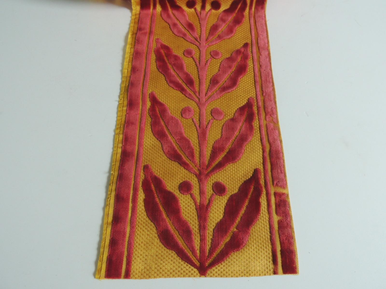 Red and Gold Silk and Velvet Decorative Trim For Sale 2