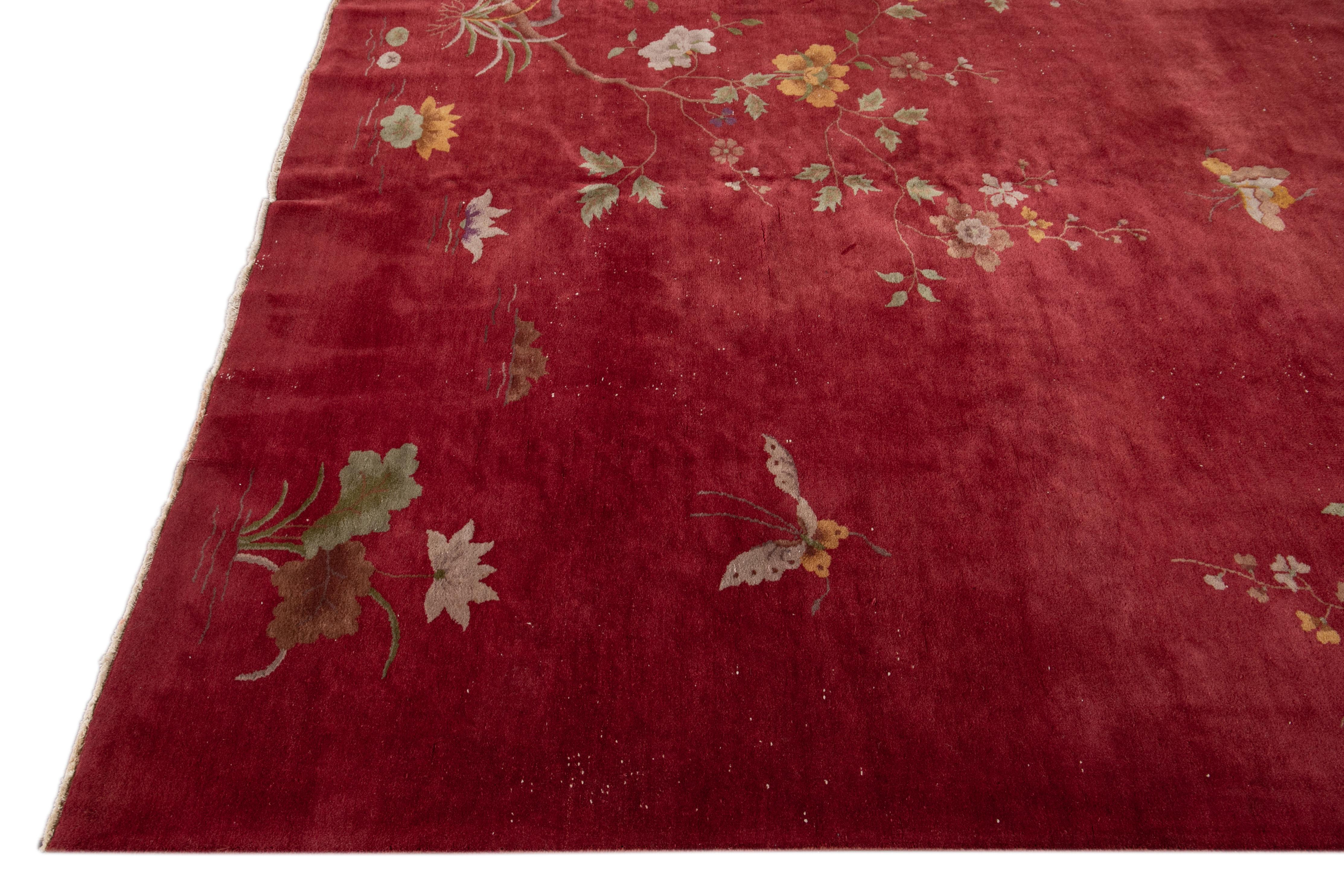Antique Red Art Deco Chinese Handmade Wool Rug In Distressed Condition For Sale In Norwalk, CT