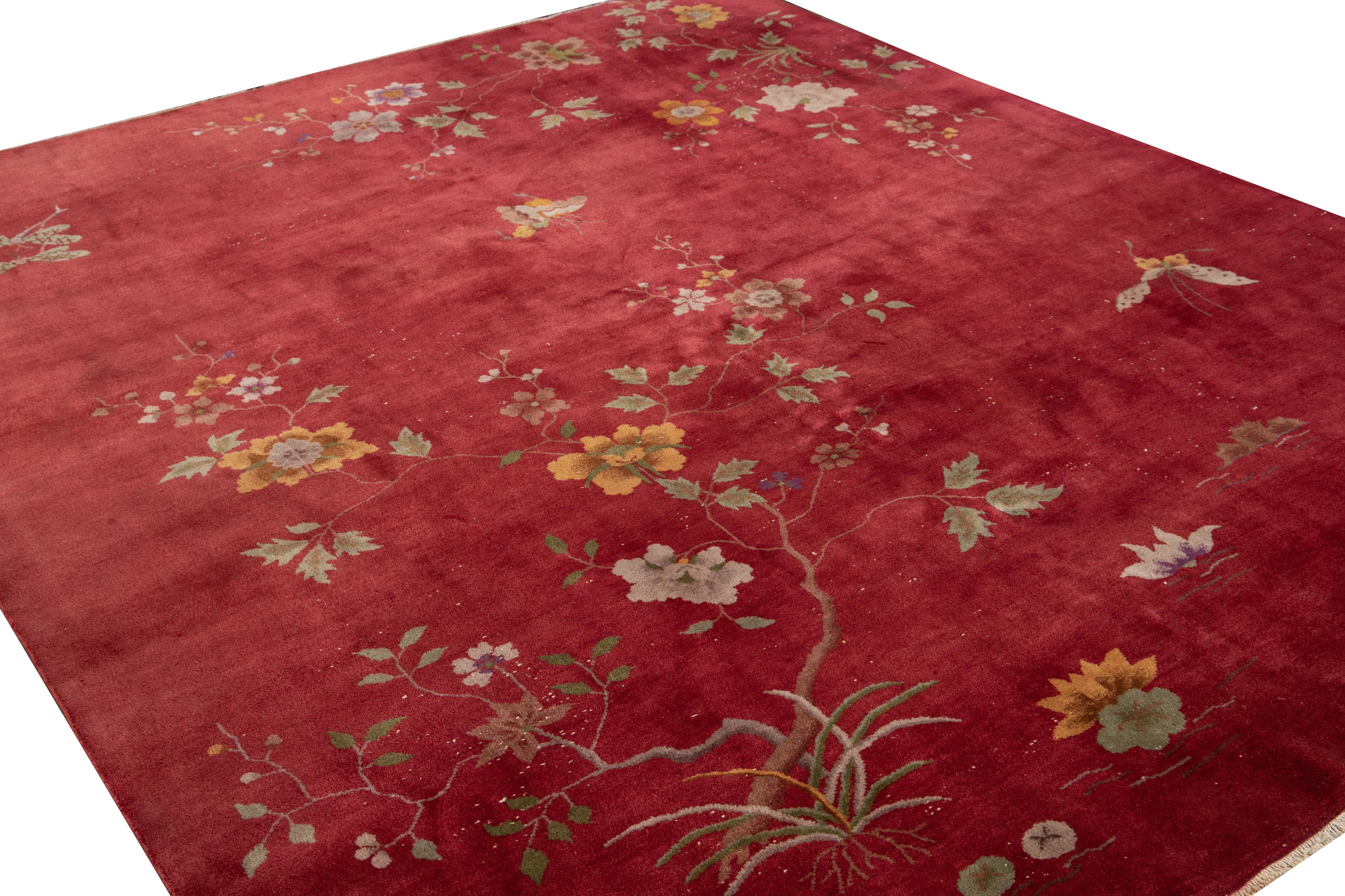 Antique Red Art Deco Chinese Handmade Wool Rug For Sale 4