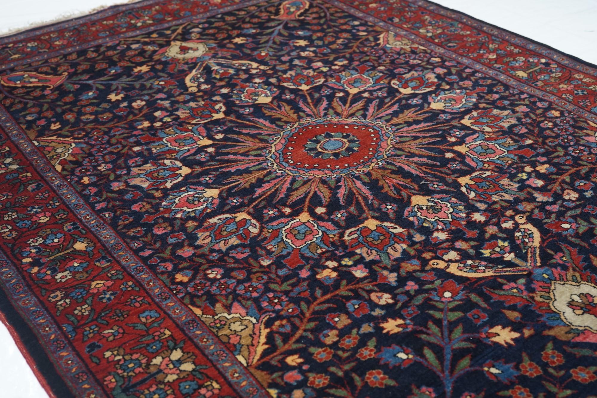 Antique Persian Bidjar Rug  For Sale 1