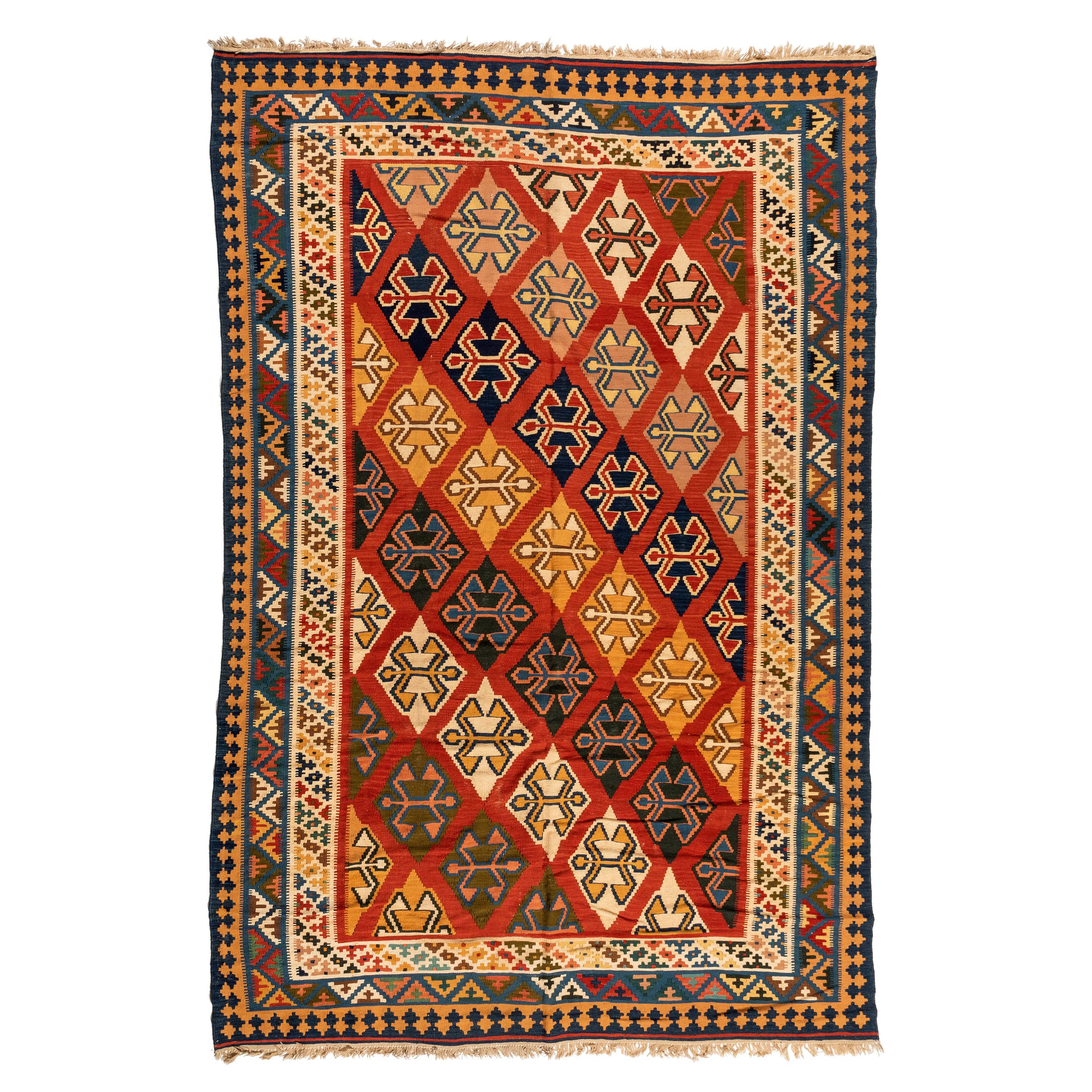 Antiker roter kaukasischer geometrischer Kilim-Teppich:: ca. 1940er Jahre 6::10 x 10::5 ft. im Angebot