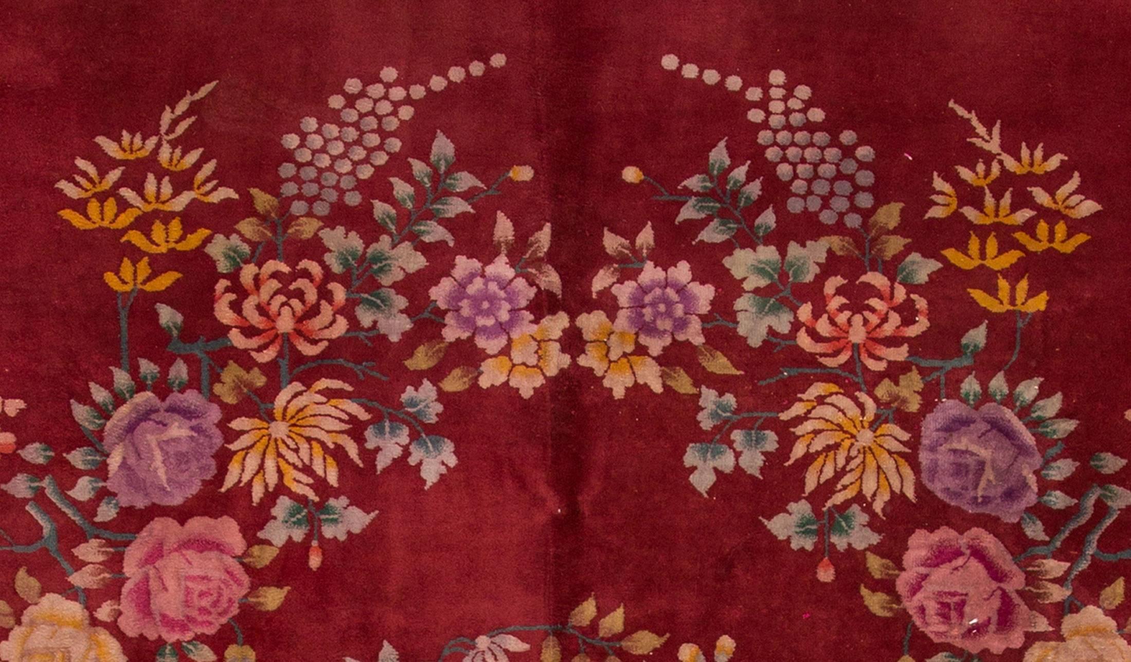 Noué à la main Tapis Art Déco chinois rouge ancien en vente