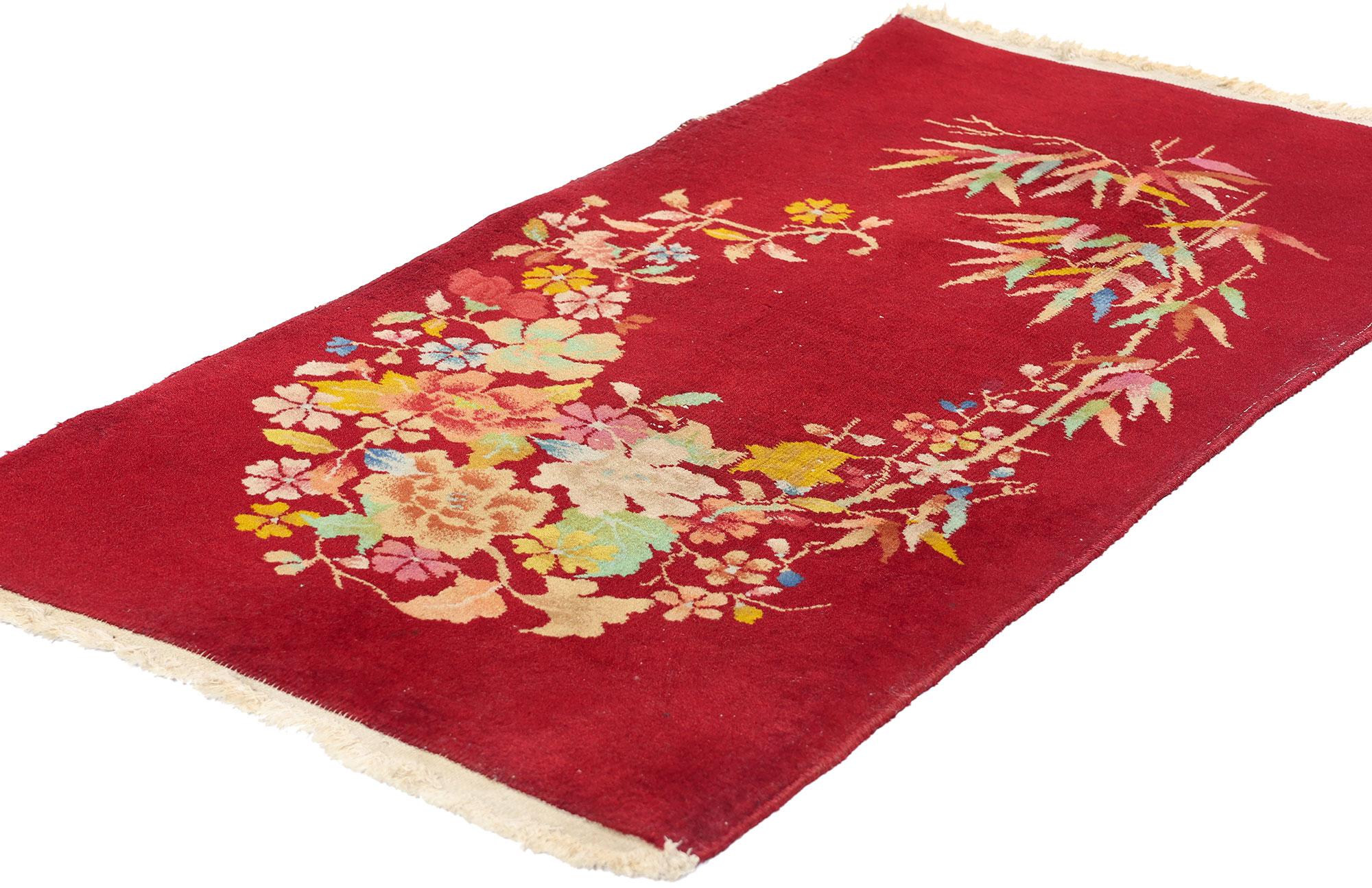 78895 Tapis ancien chinois Art déco, 02'00 x 03'11. Ce tapis Art déco chinois antique en laine nouée à la main est une ravissante toile de couleurs vibrantes et de motifs complexes, mettant en valeur l'élégance et l'art de l'artisanat chinois du