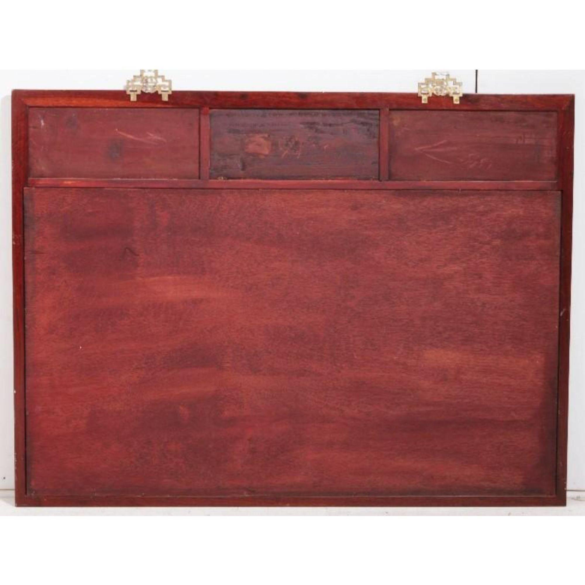 Antique Red Chinoiserie Chinese Giltwood Temple Carving Mirror In Good Condition In LOS ANGELES, CA
