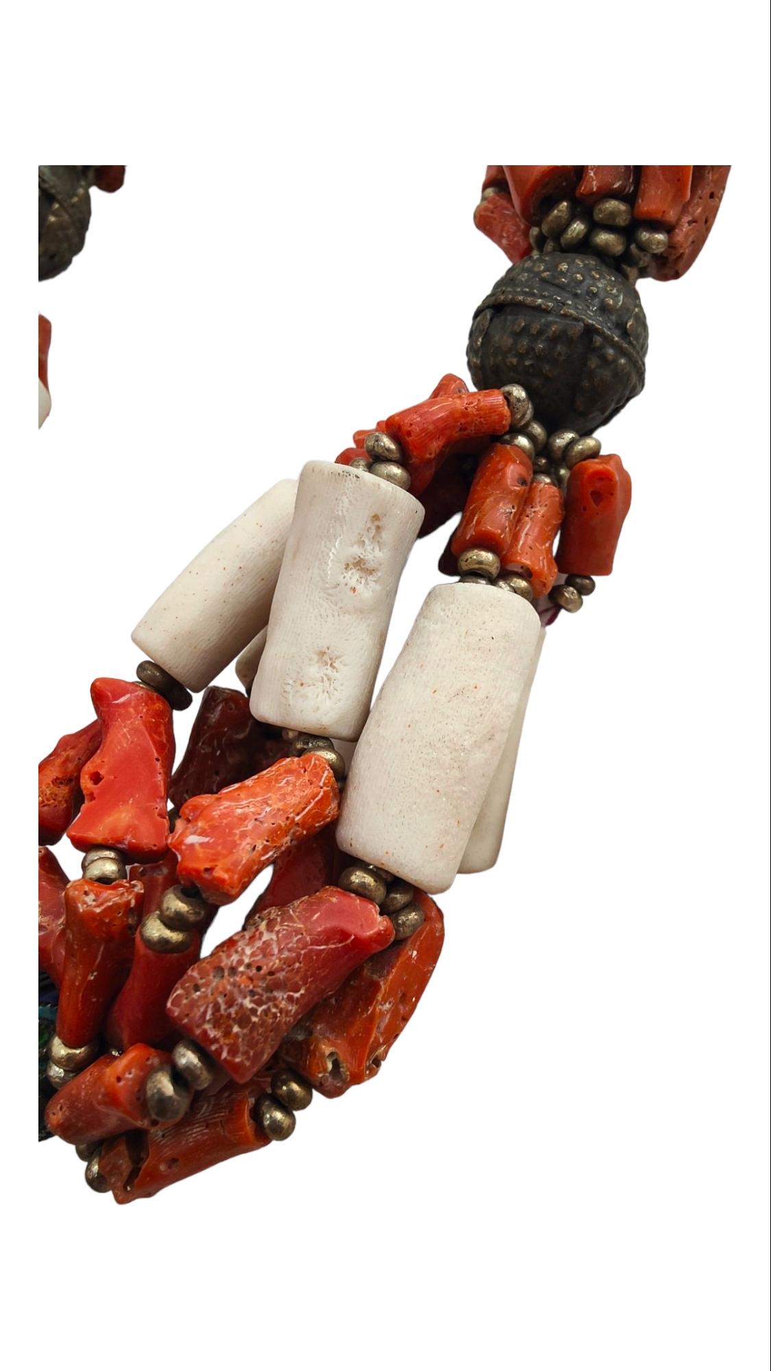 Antike rote Korallen-Berber-Halskette, Marokko im Angebot 2