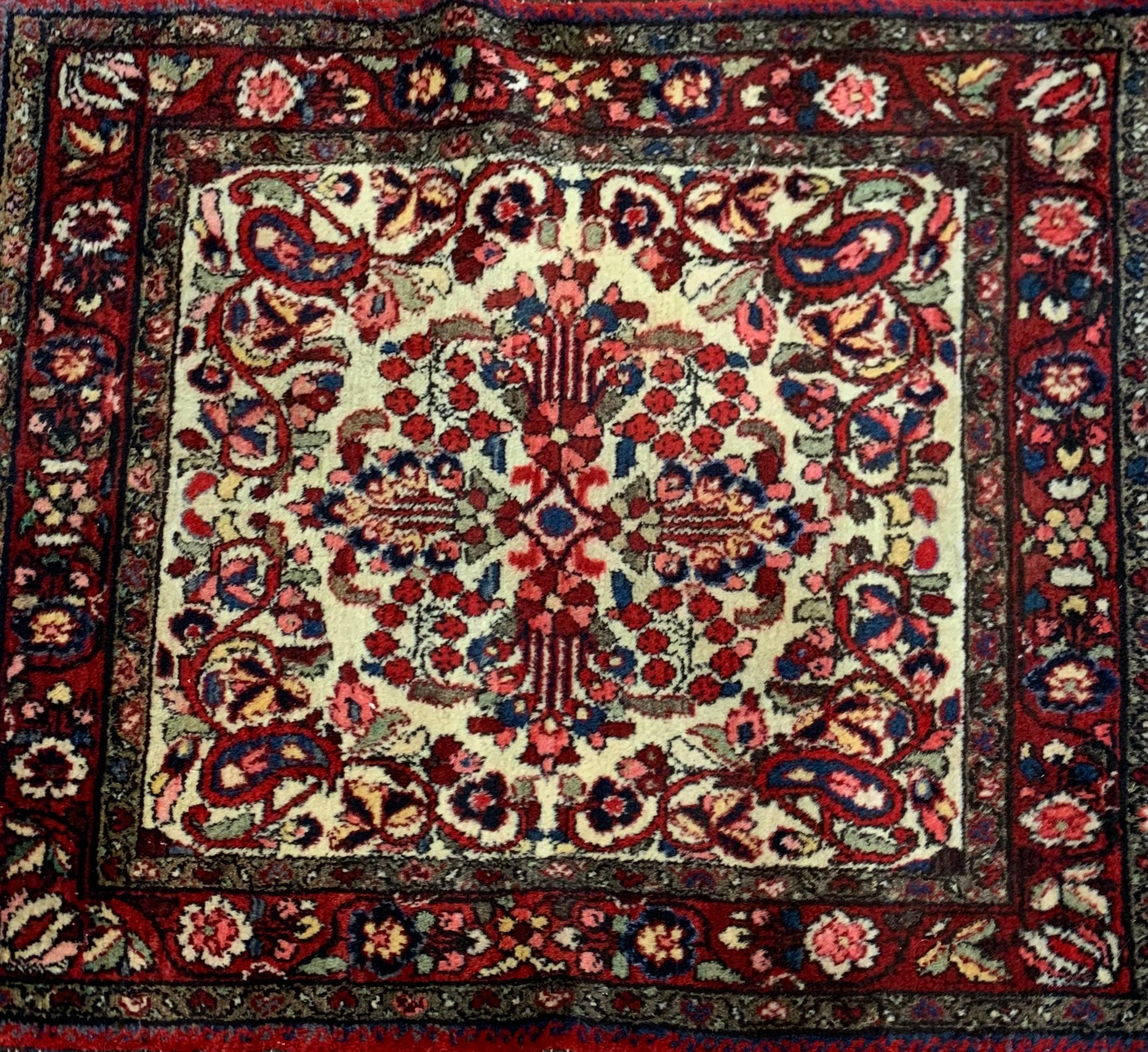 Hamadan is the capital of an eponymous province, and it’s one of the oldest cities in Persia. It’s also one of Persia’s most productive and diverse weaving centers. Like other cities in the western part of Persia, Hamadan produced Fine, coarse