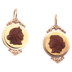 Boucles d'oreilles anciennes en Jaspe Rouge Camée Fin du 19ème siècle